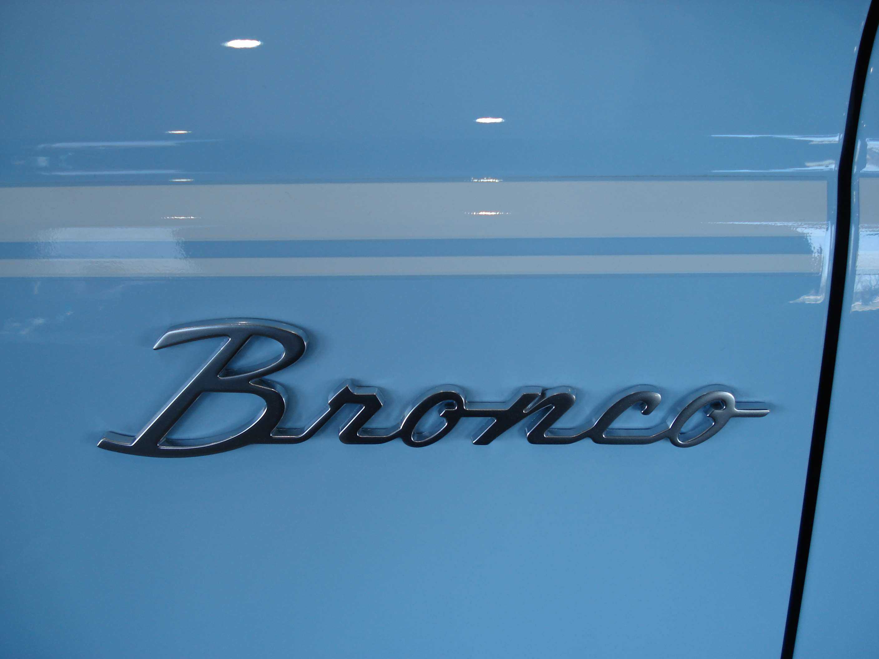 Ford Bronco Image 6