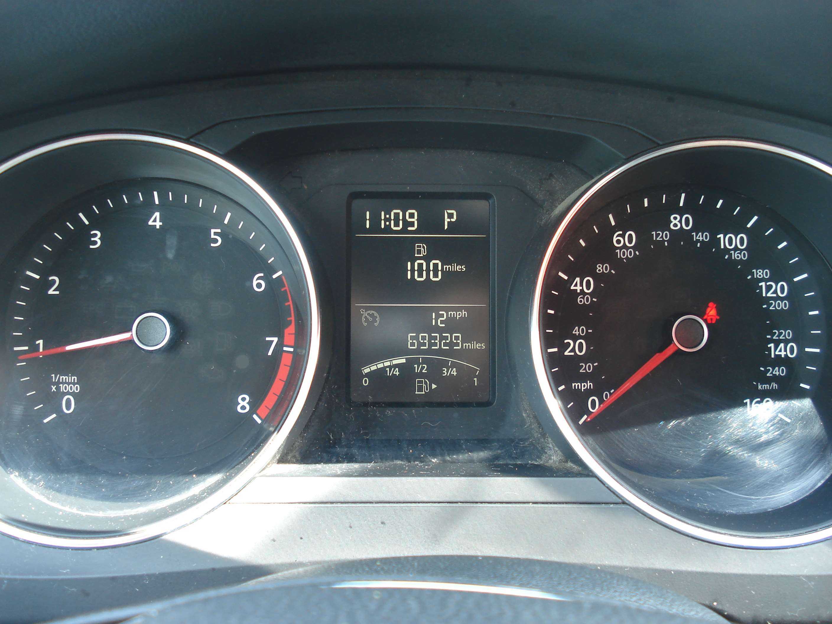 Volkswagen Jetta Image 14