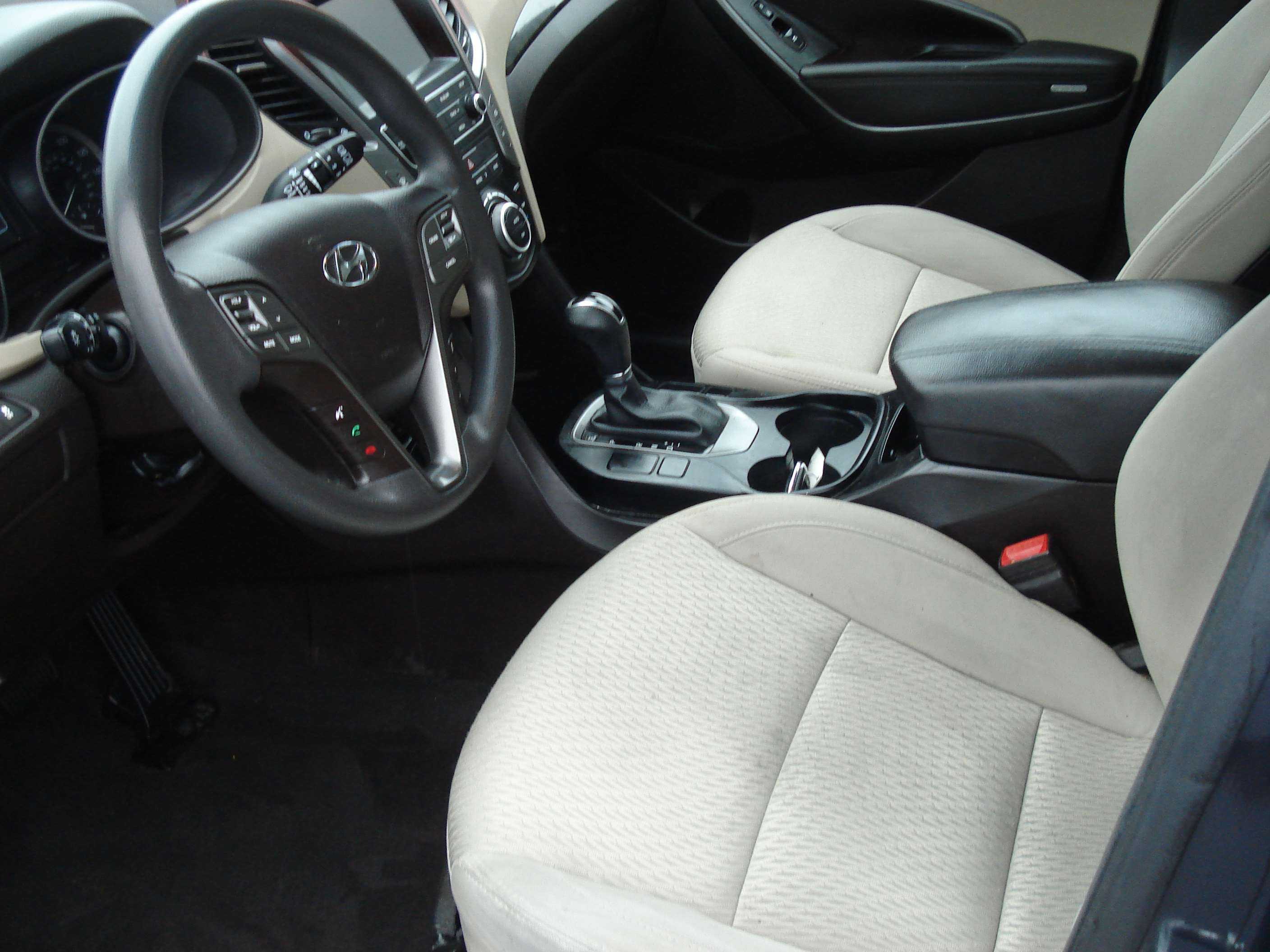 Hyundai Santa Fe Sport Image 7
