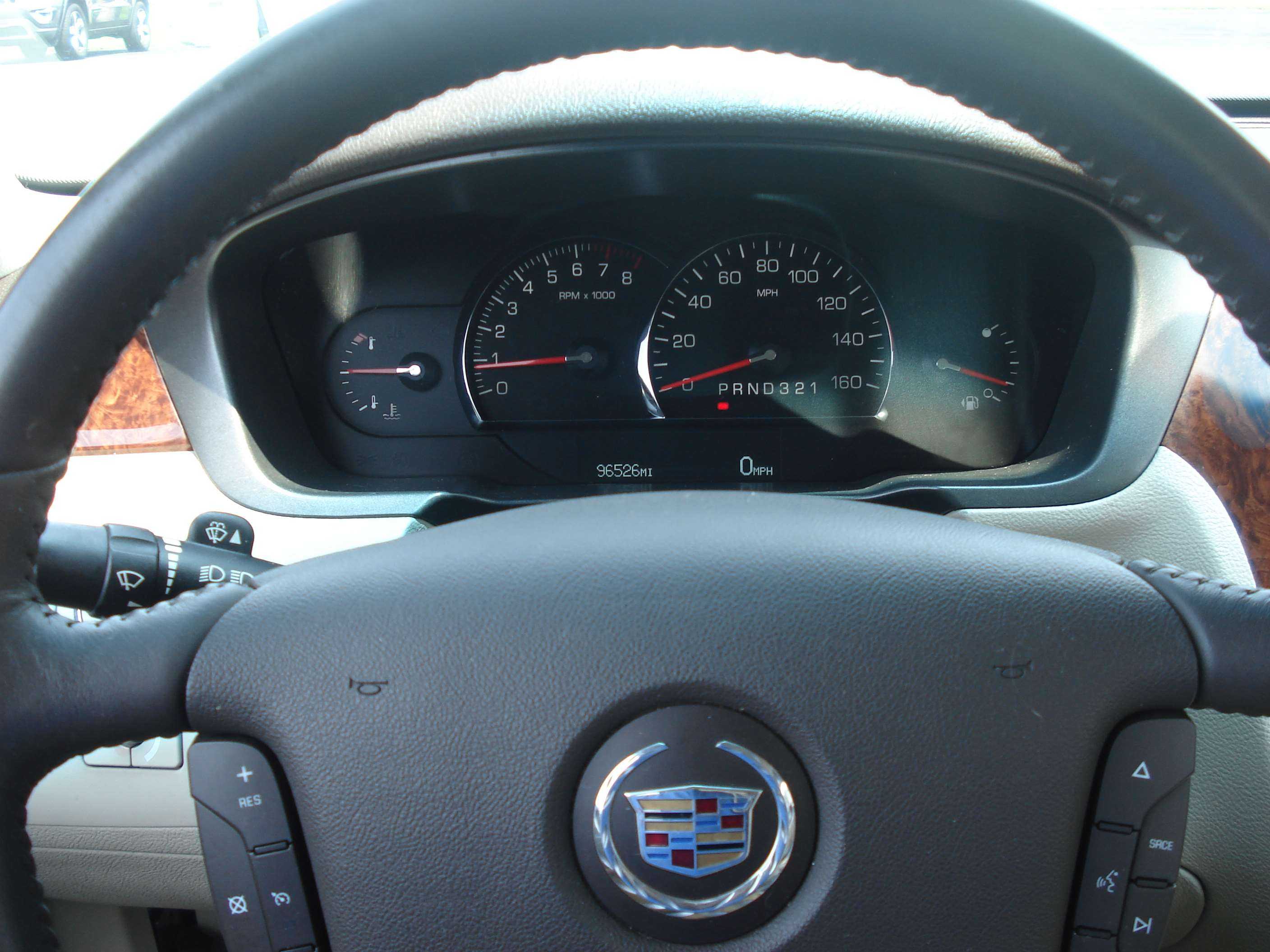 Cadillac Dts Image 15