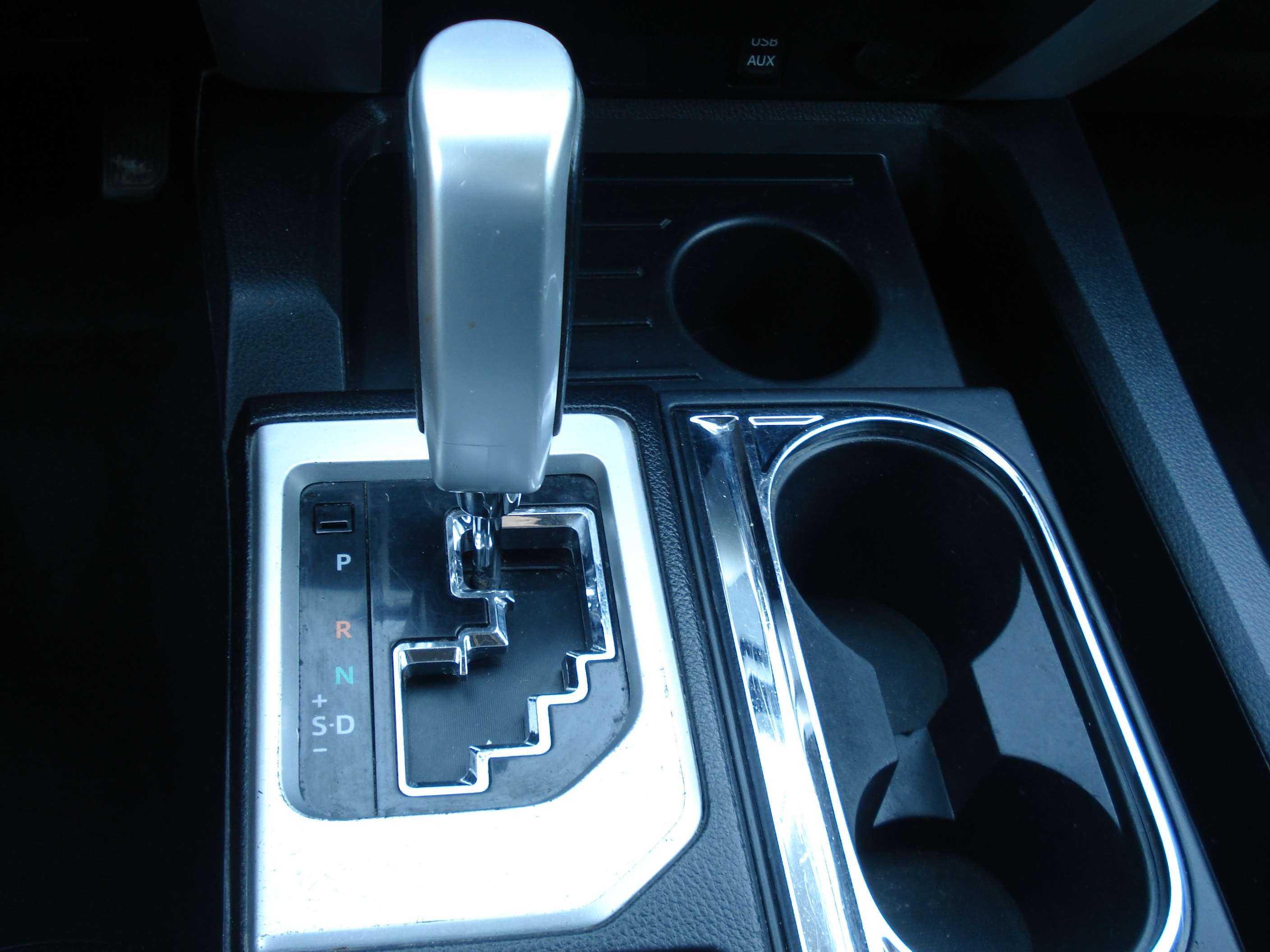 Toyota Tundra Image 14