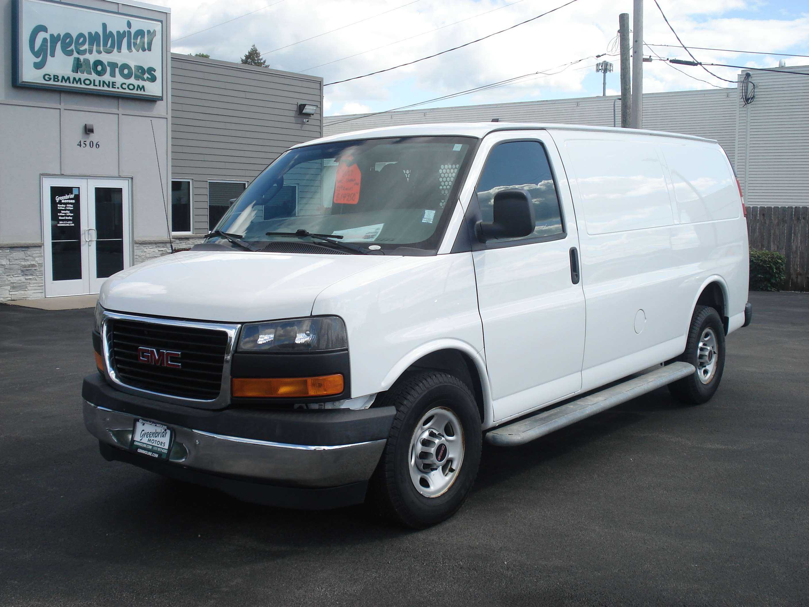 Gmc Savana Image 2