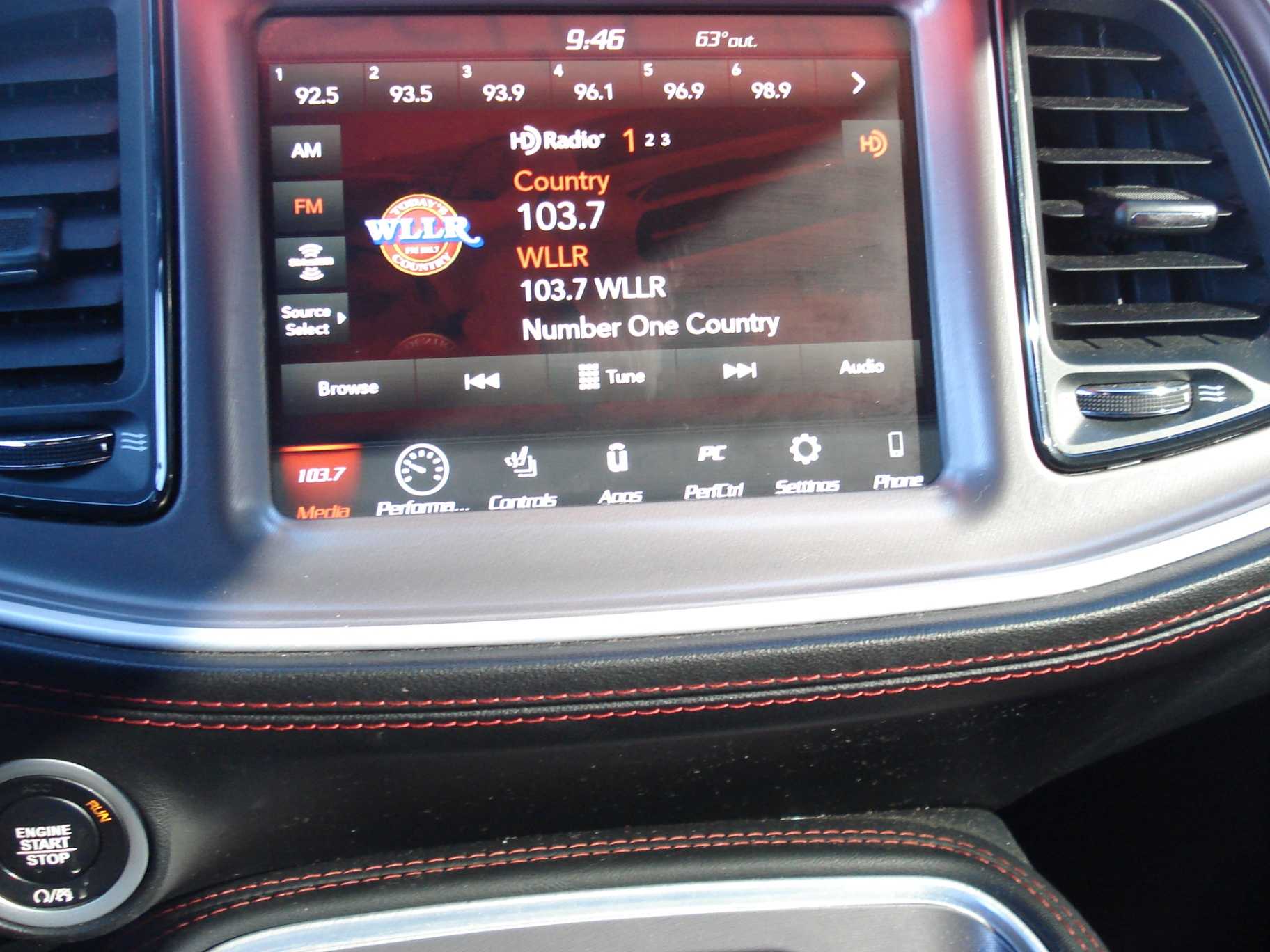 Dodge Challenger Image 12