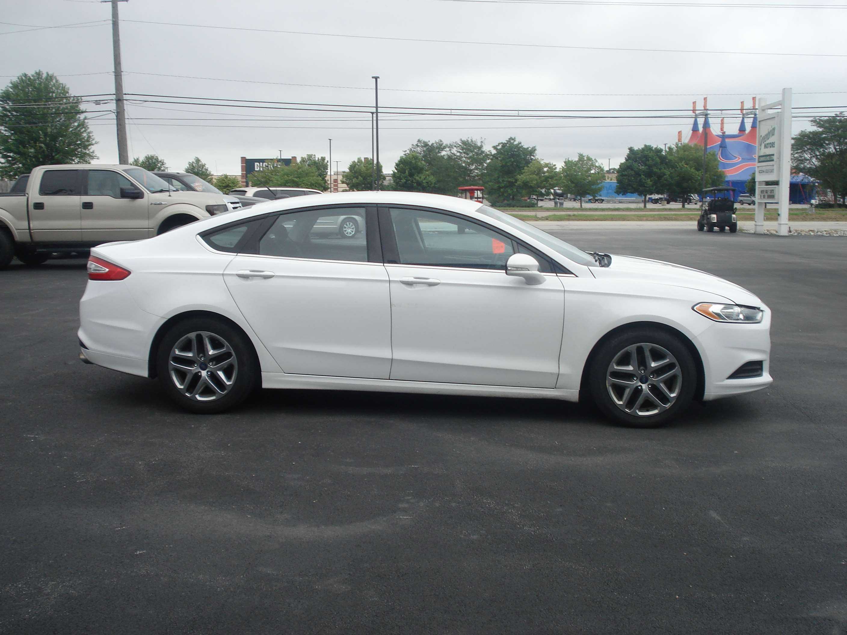 Ford Fusion Image 5