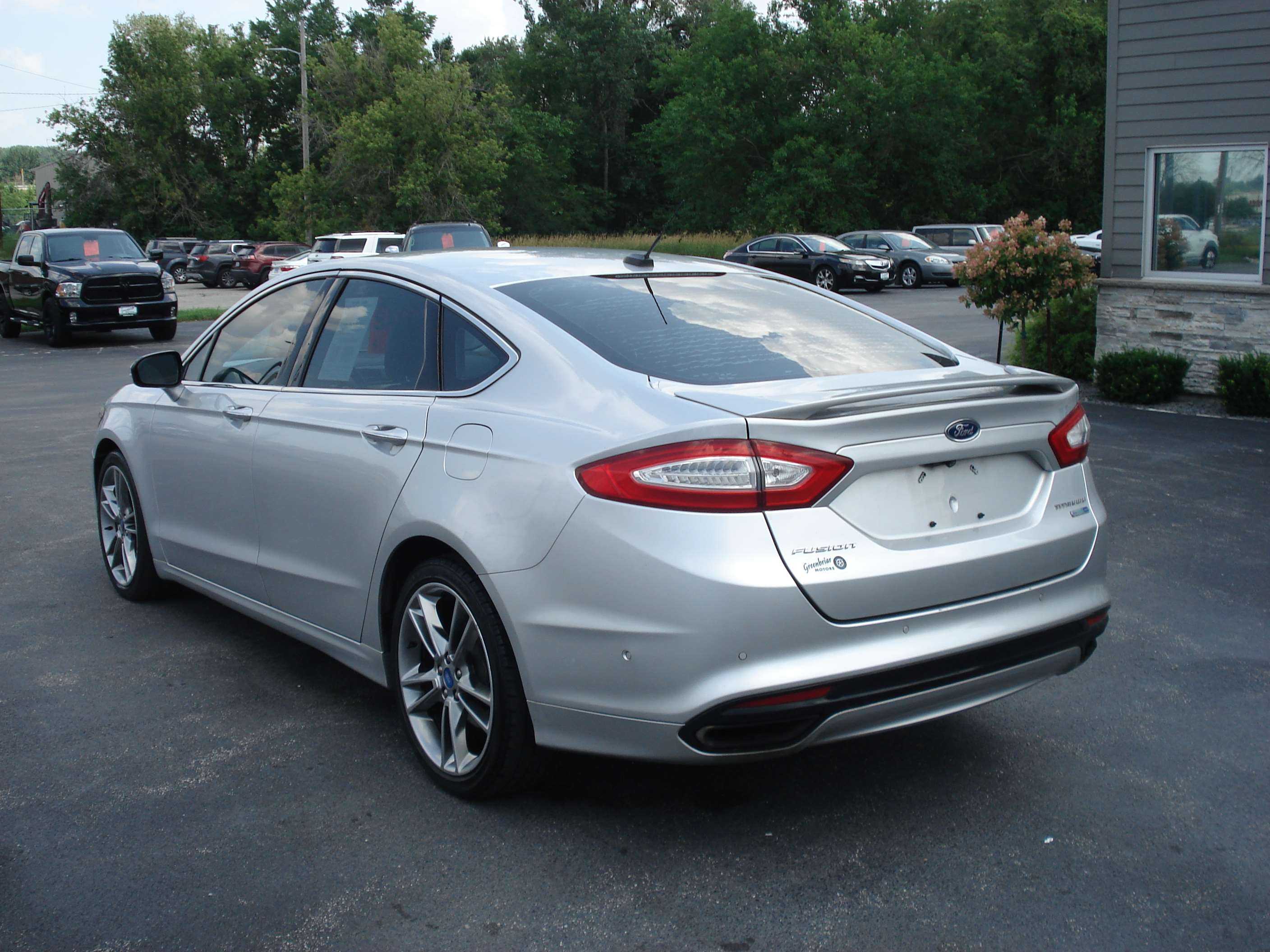 Ford Fusion Image 8