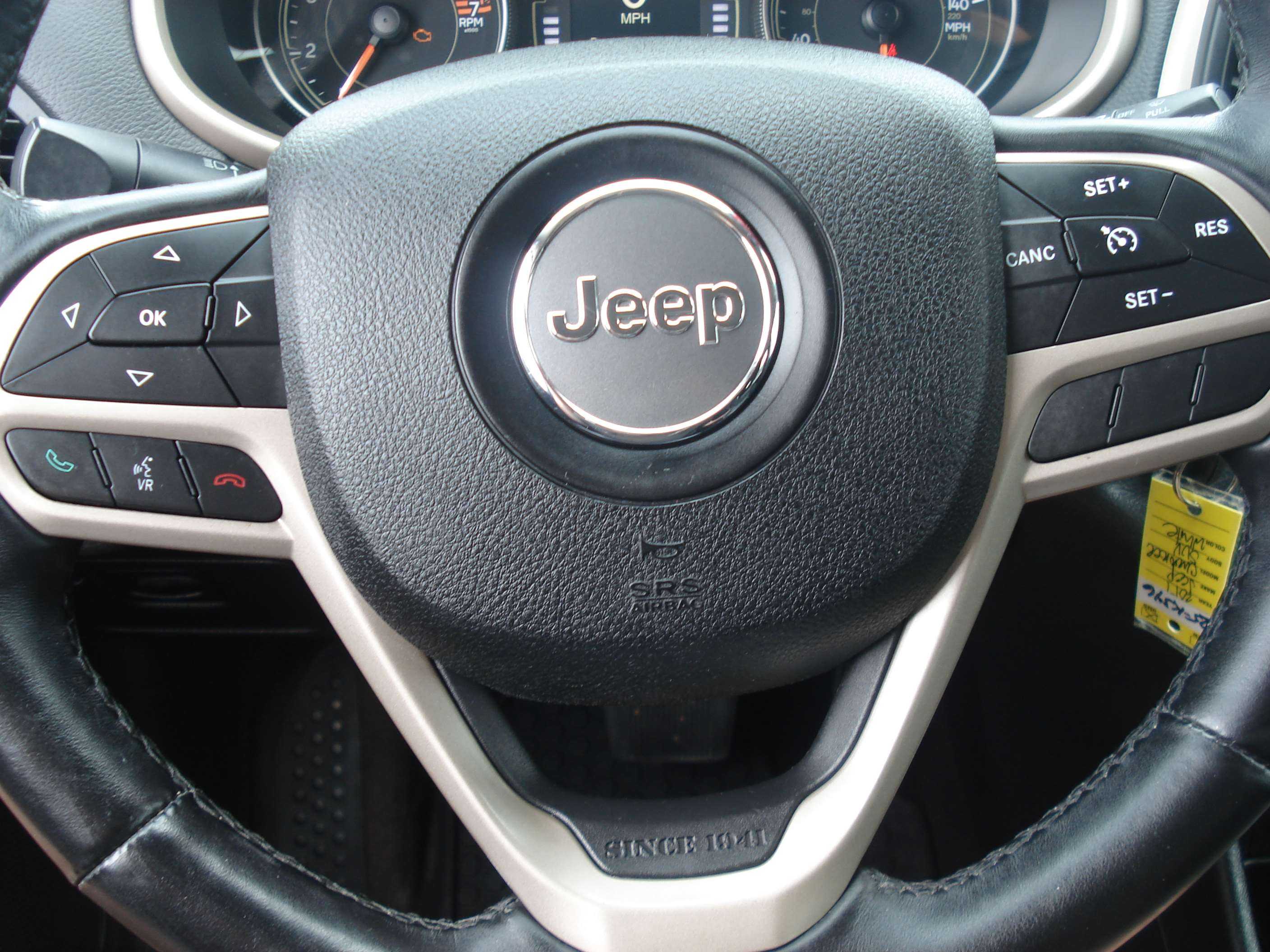 Jeep Cherokee Image 14