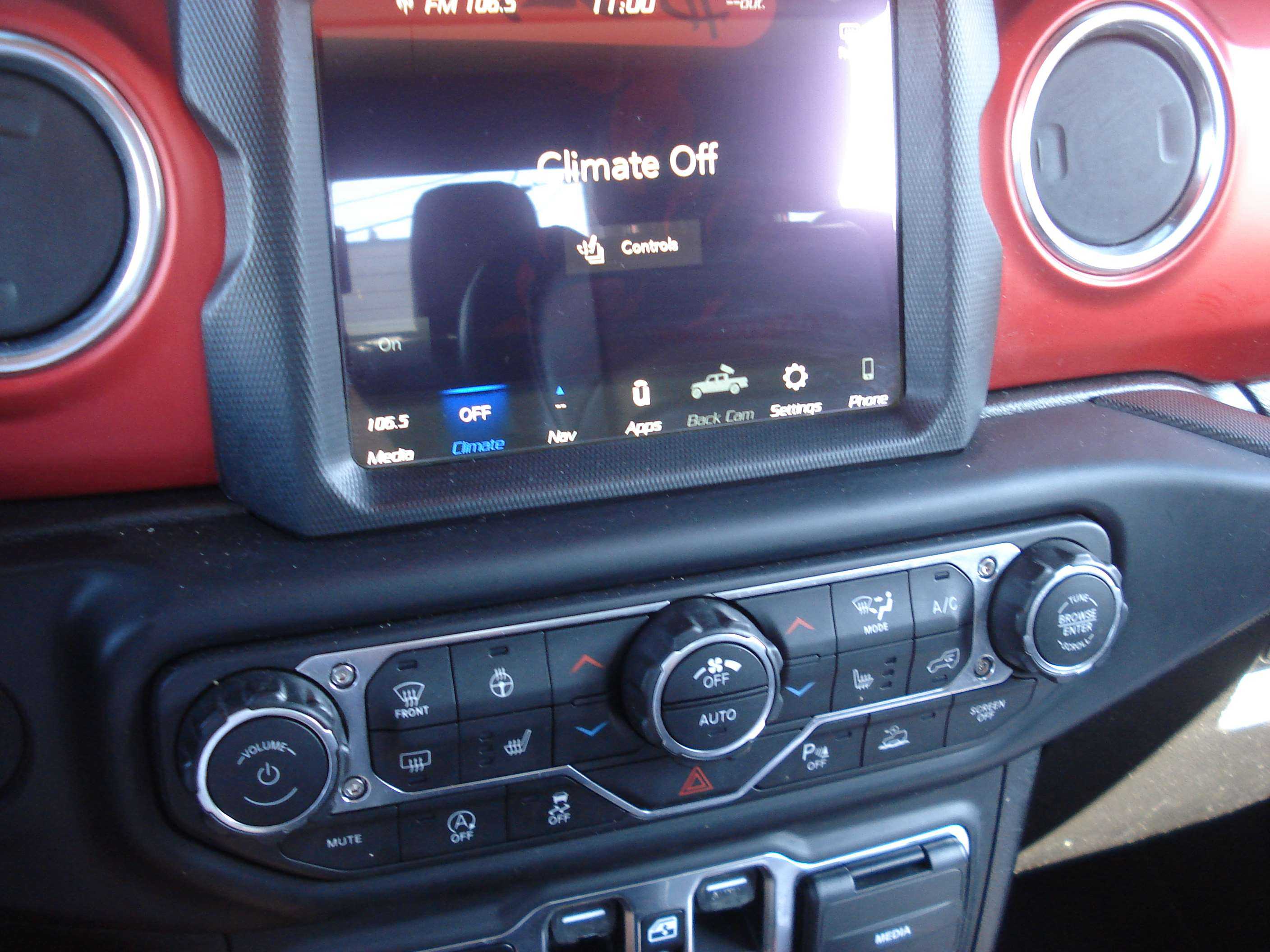 Jeep Gladiator Image 9