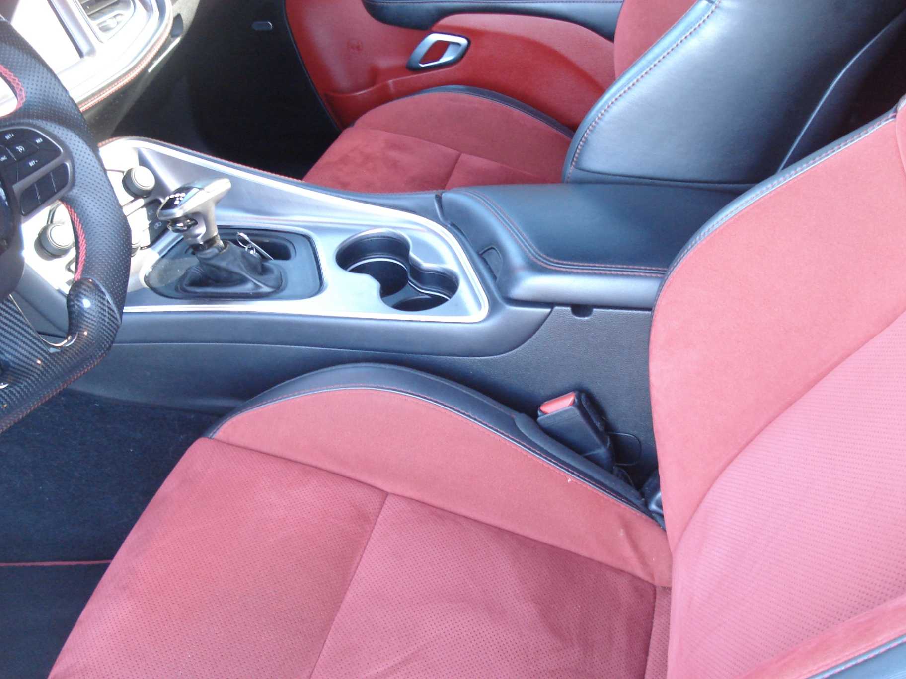 Dodge Challenger Image 10