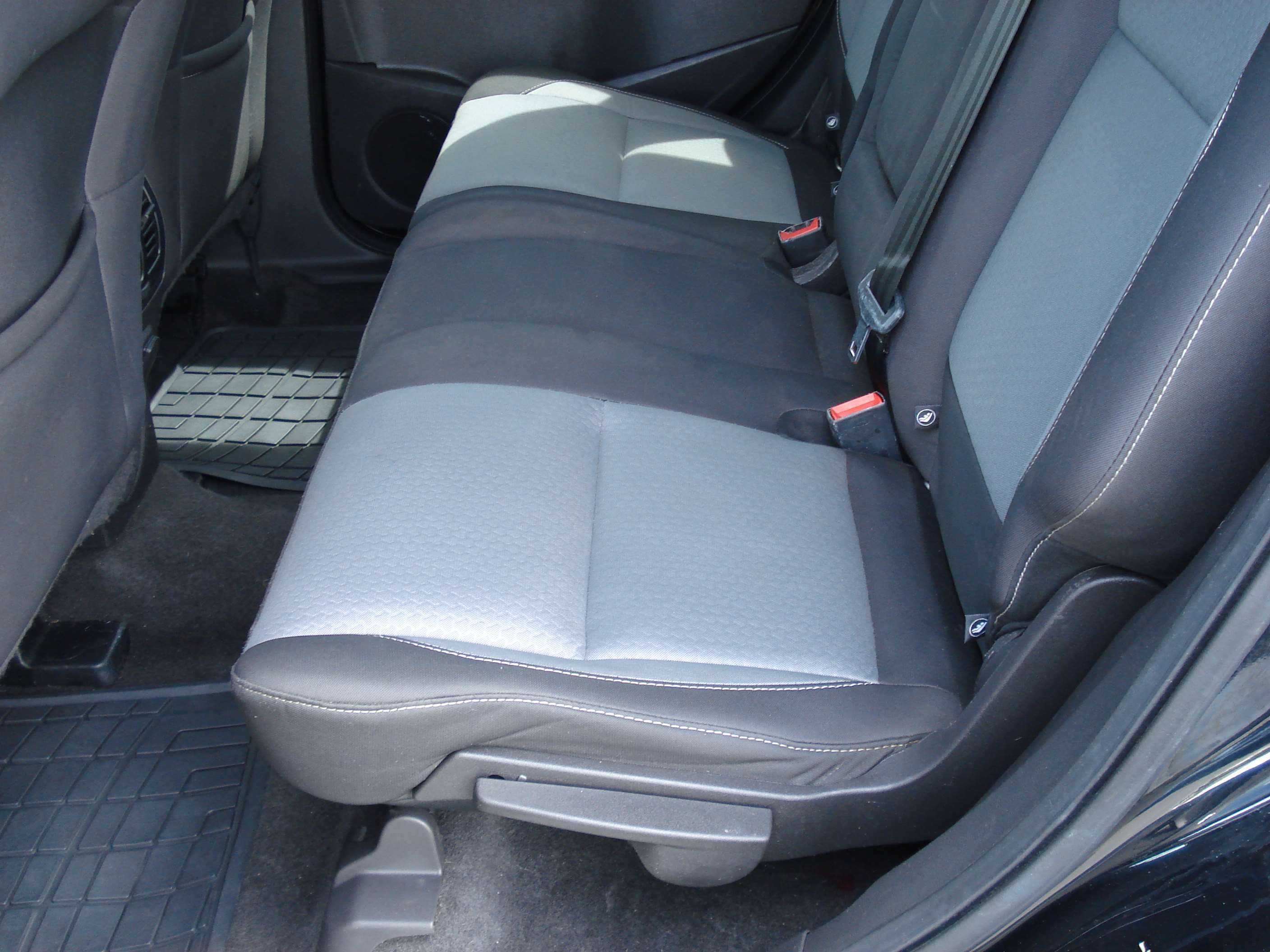Ford Escape Image 12