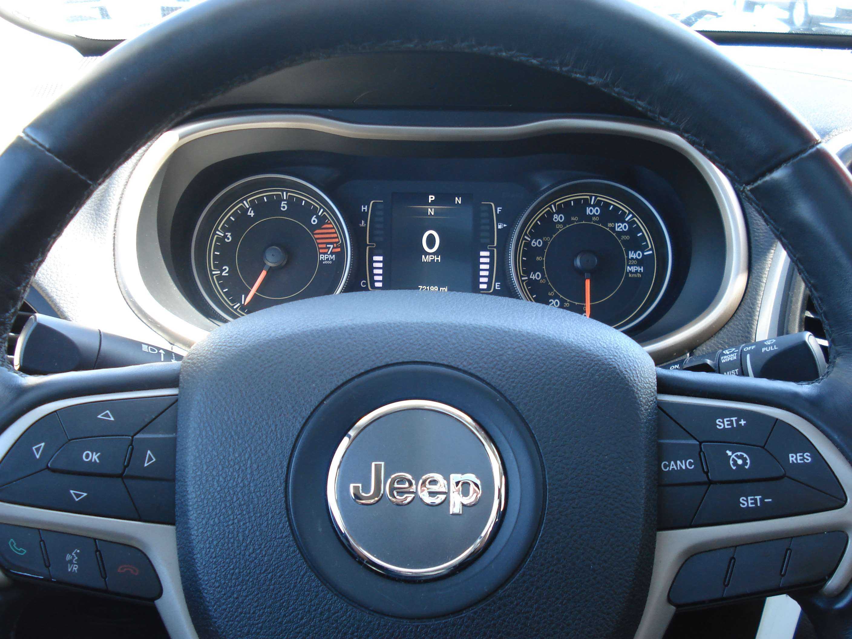 Jeep Cherokee Image 16