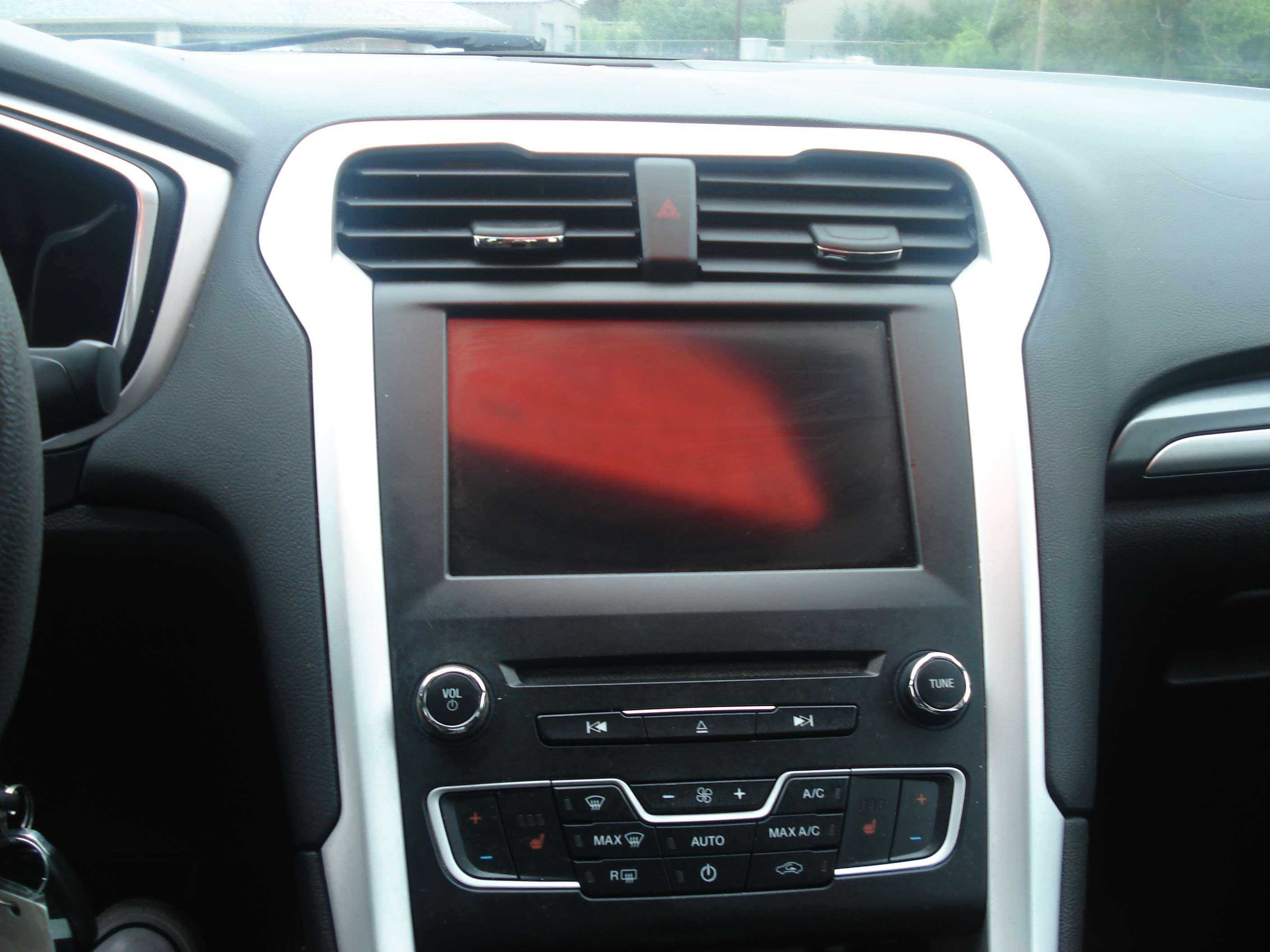 Ford Fusion Image 13
