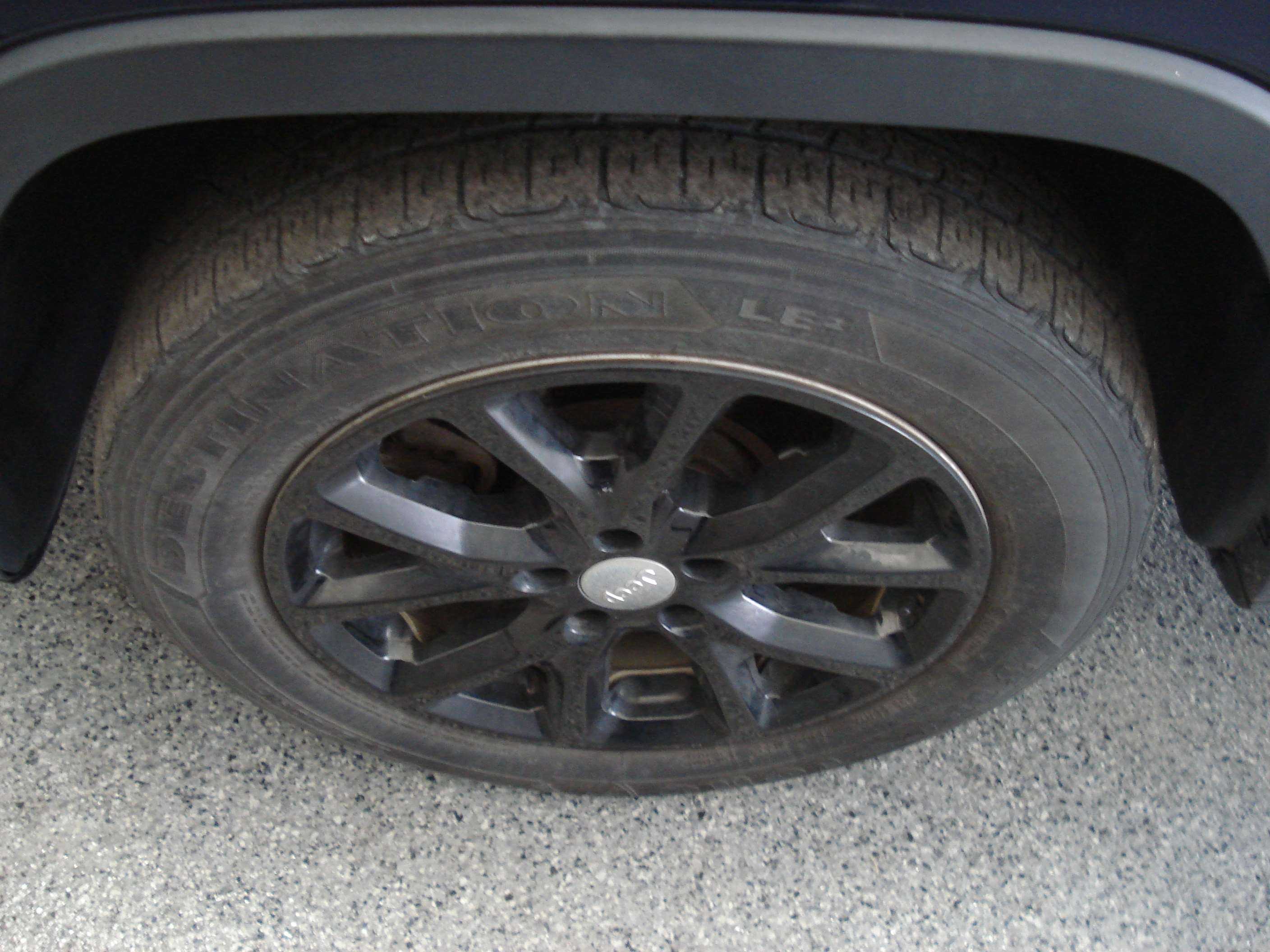 Jeep Cherokee Image 10