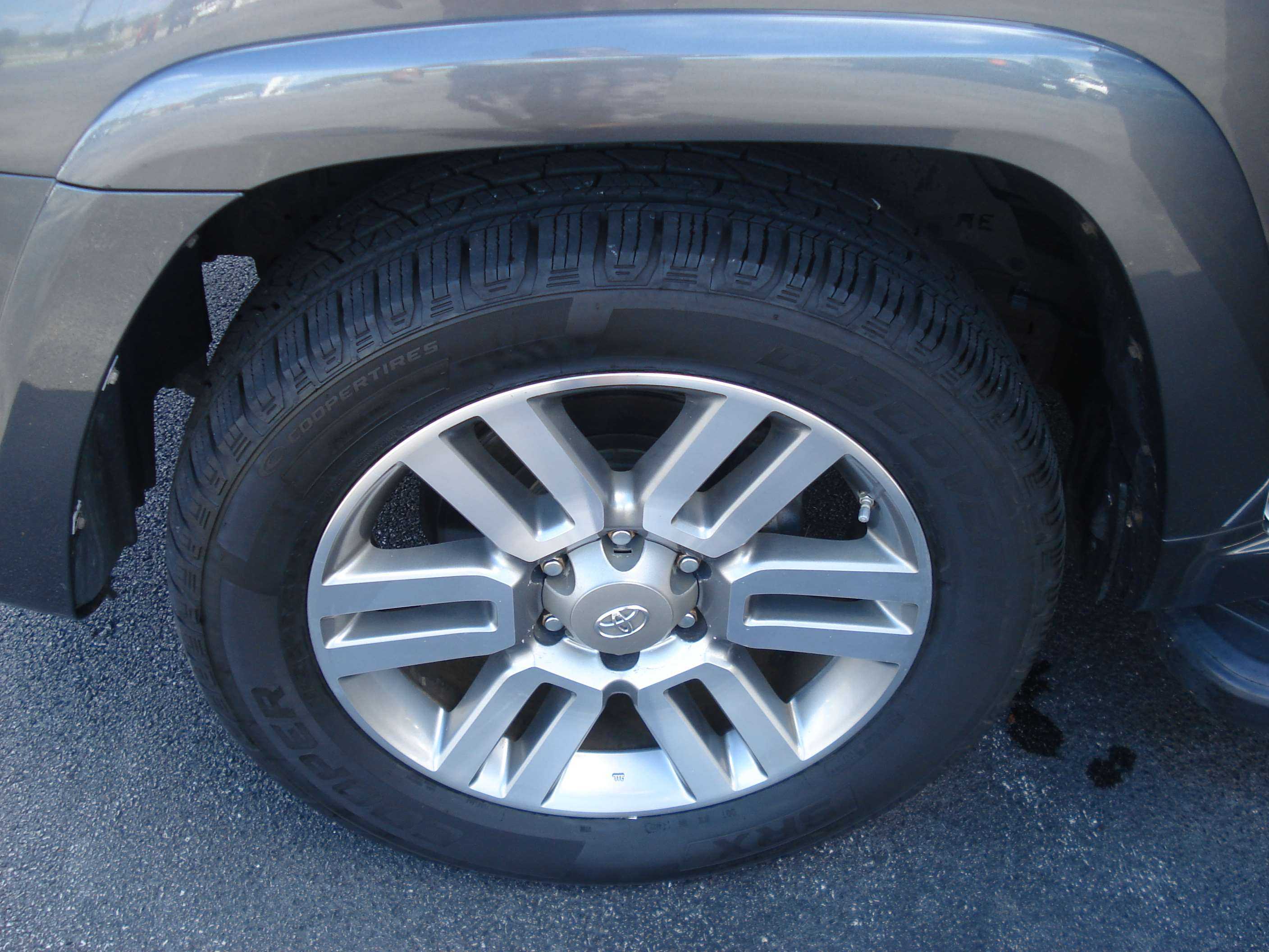 Toyota 4runner Image 10