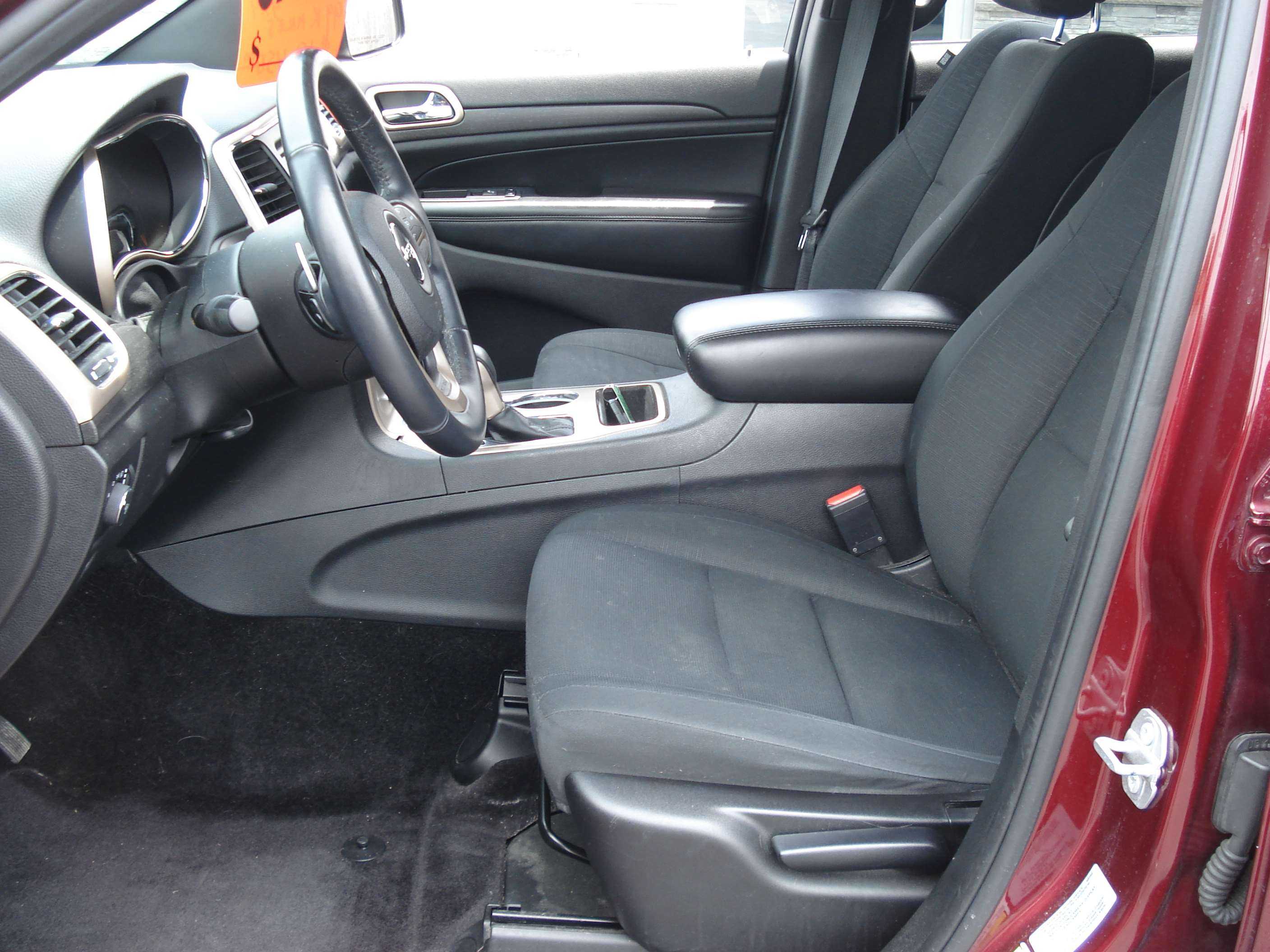 Jeep Grand Cherokee Image 11