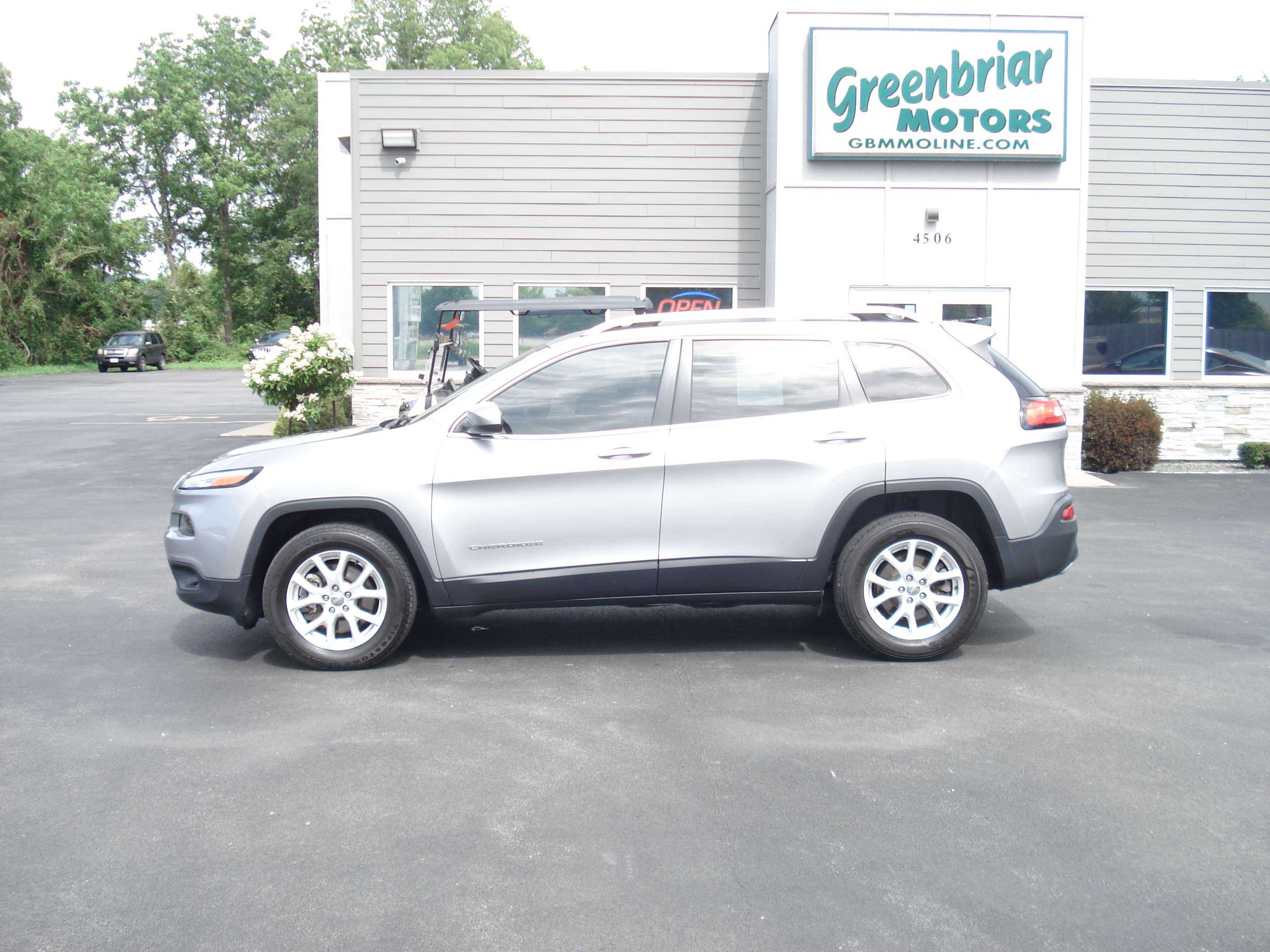 Jeep Cherokee Image 1