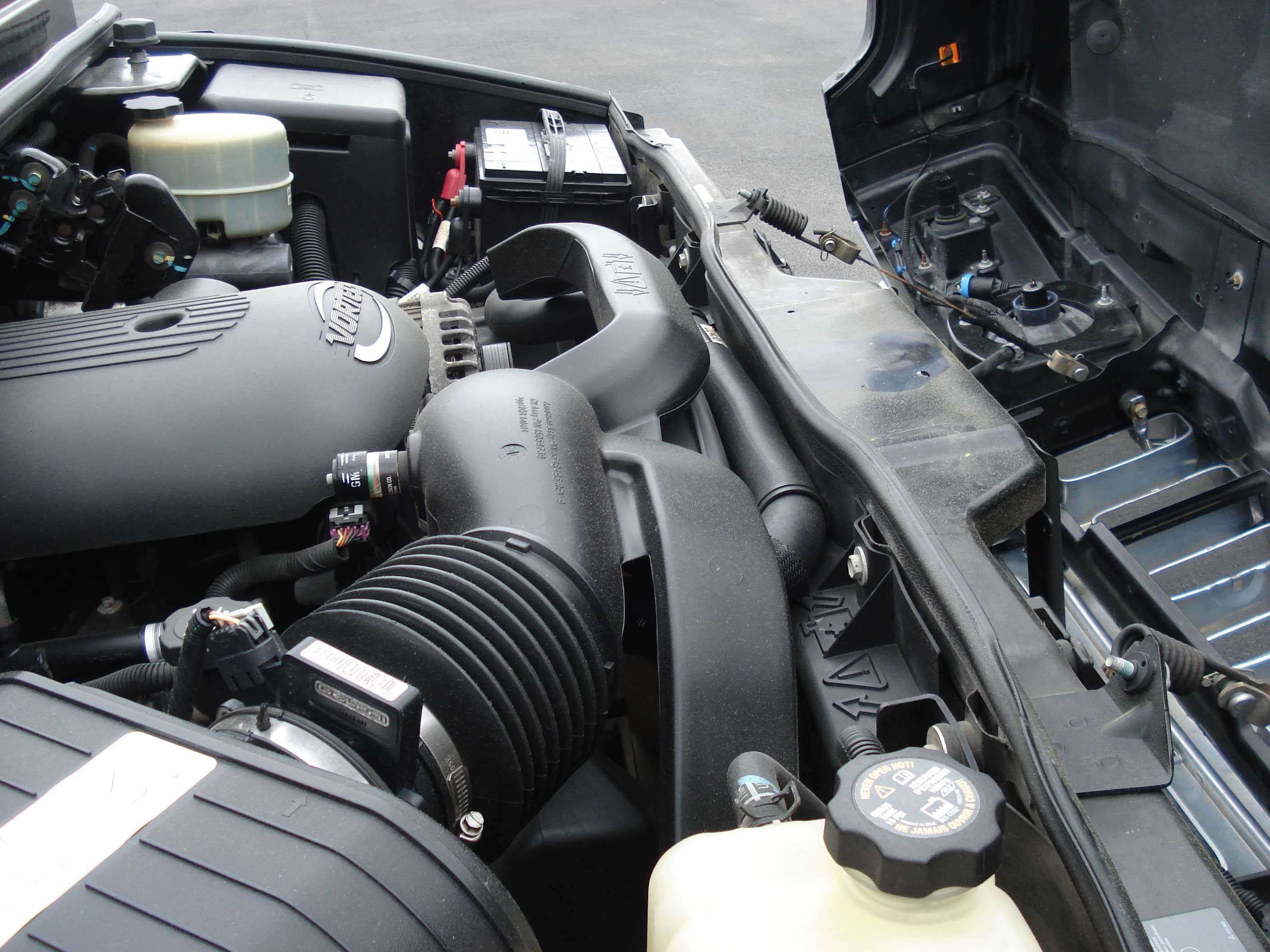 Hummer H2 Image 9