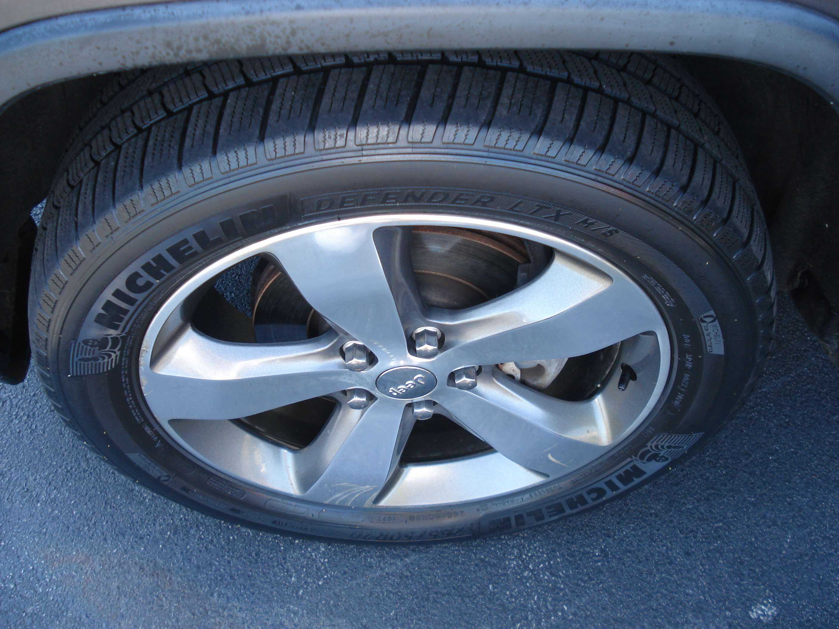 Jeep Grand Cherokee Image 10