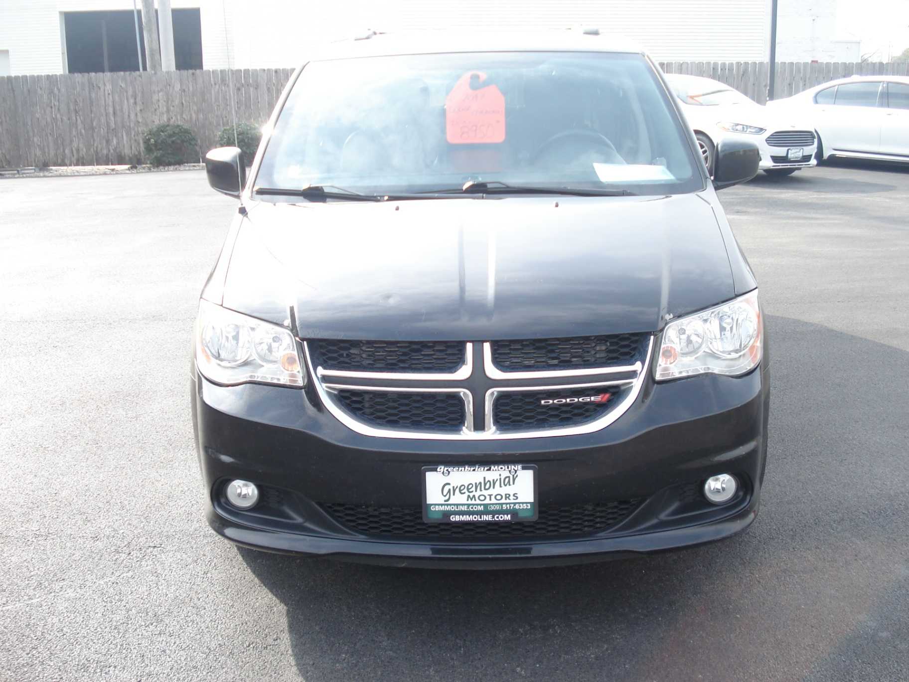 Dodge Grand Caravan Image 2