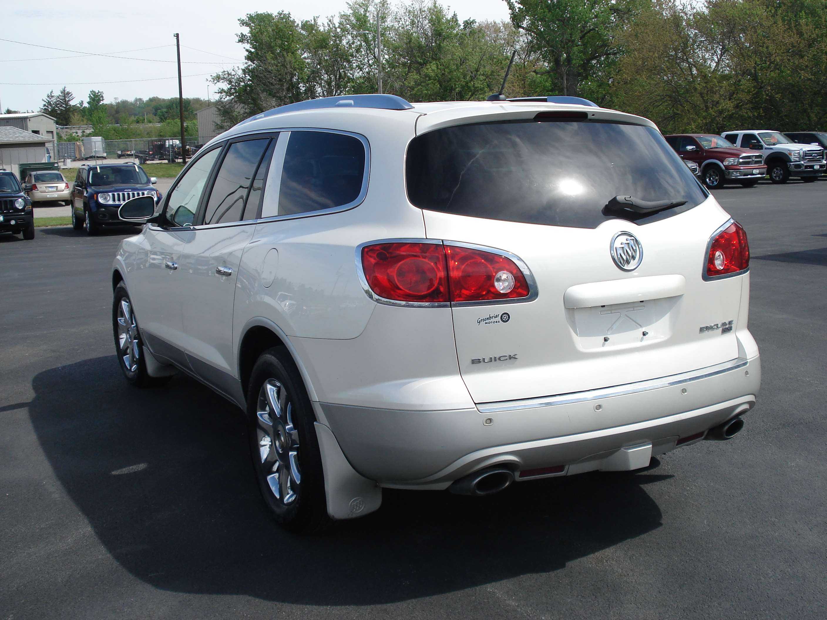 Buick Enclave Image 8
