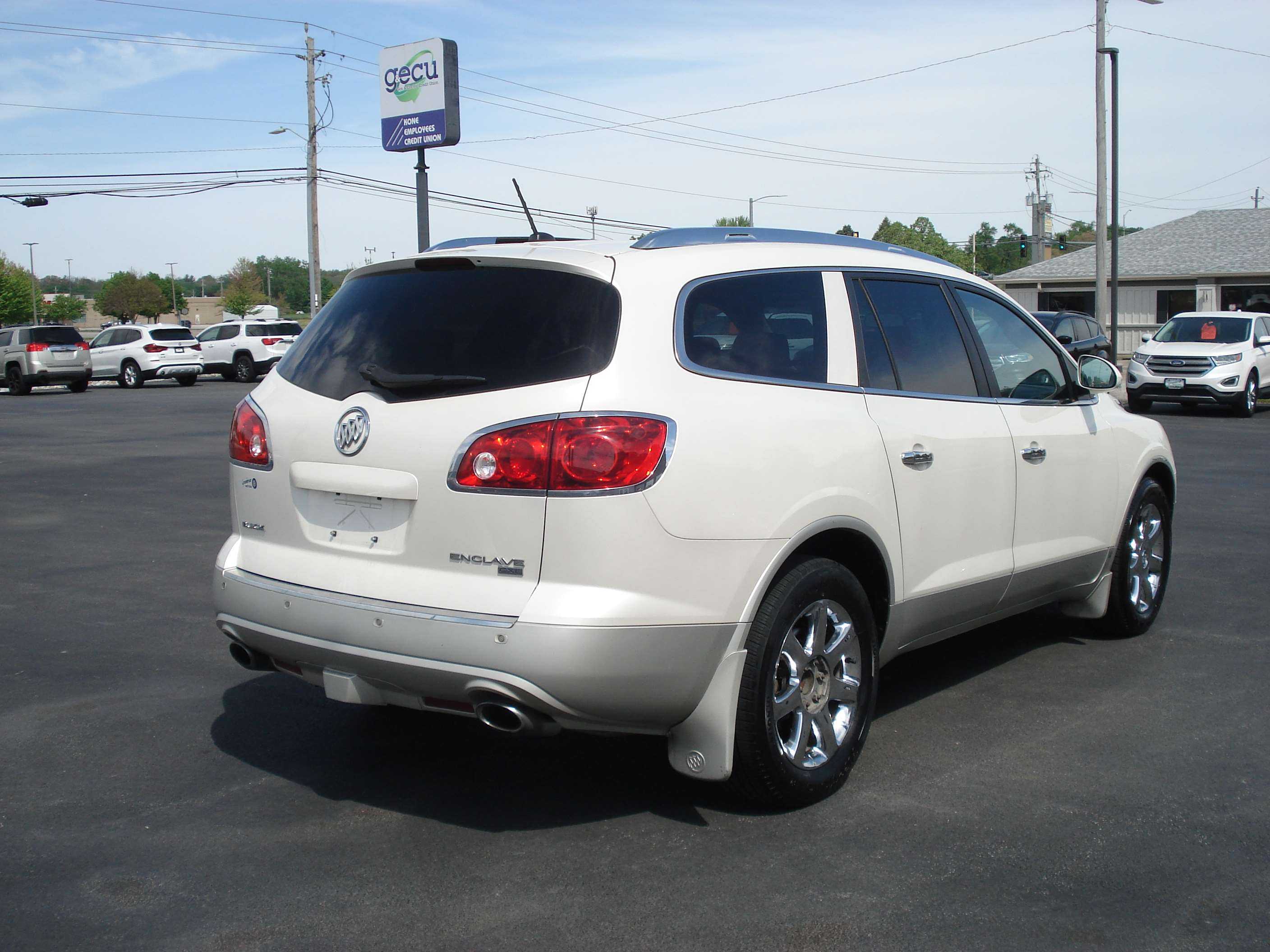 Buick Enclave Image 6