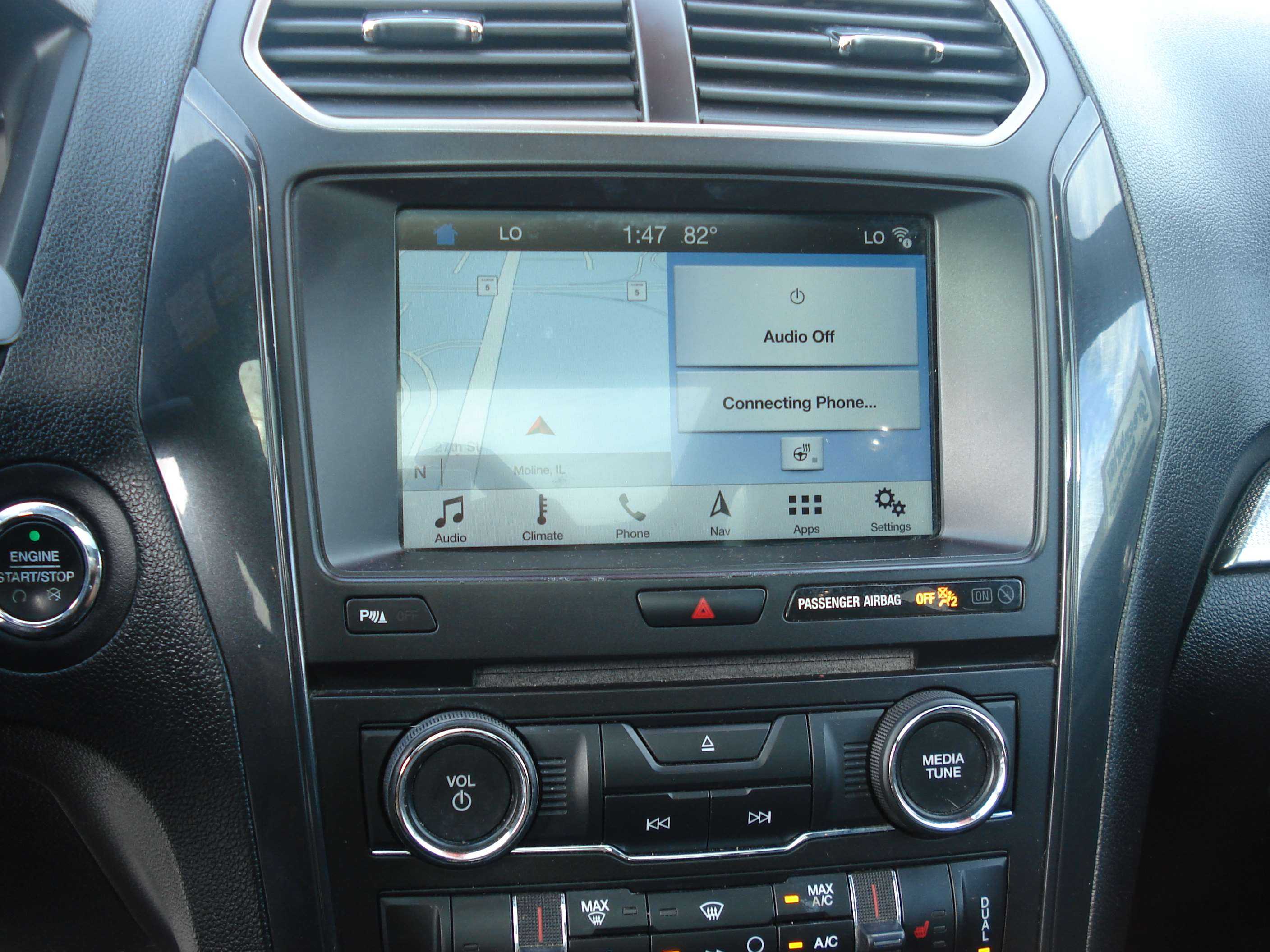 Ford Explorer Image 15