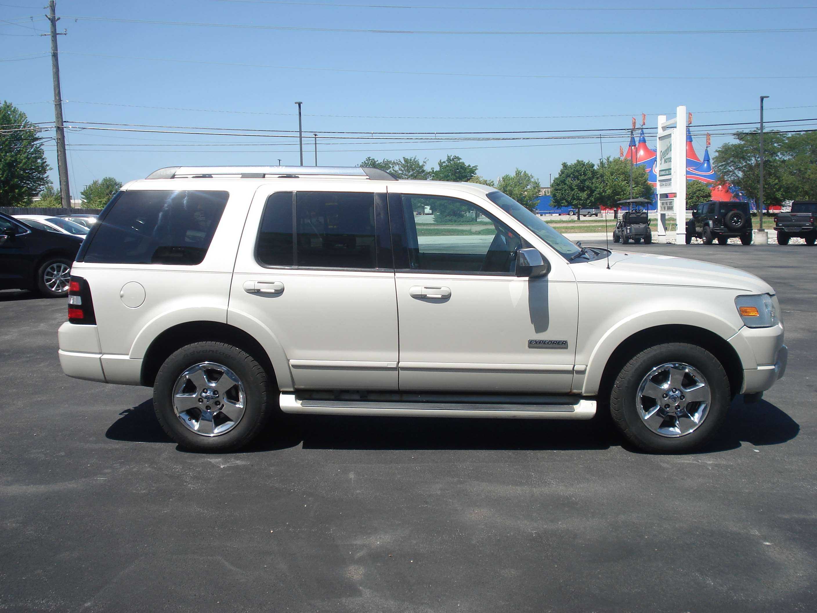 Ford Explorer Image 5