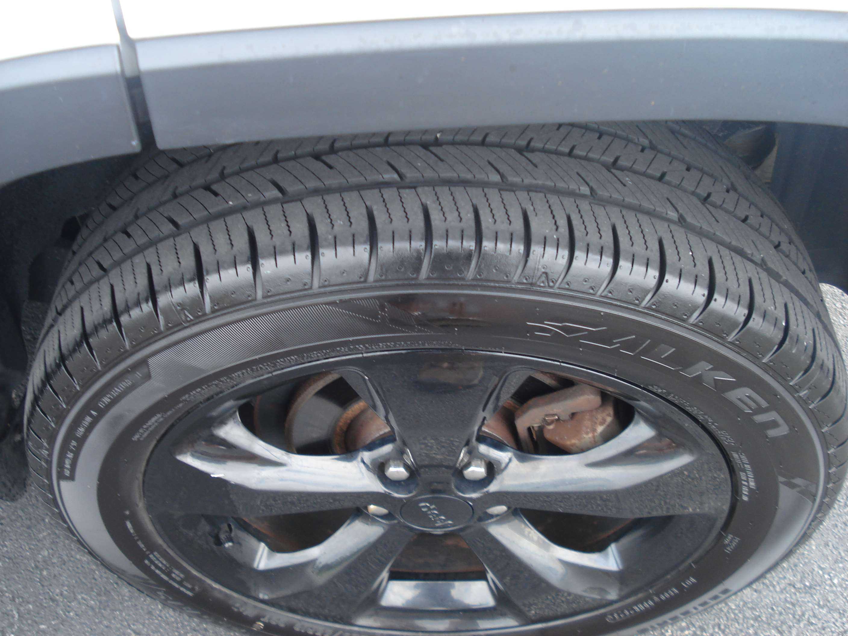Jeep Cherokee Image 9