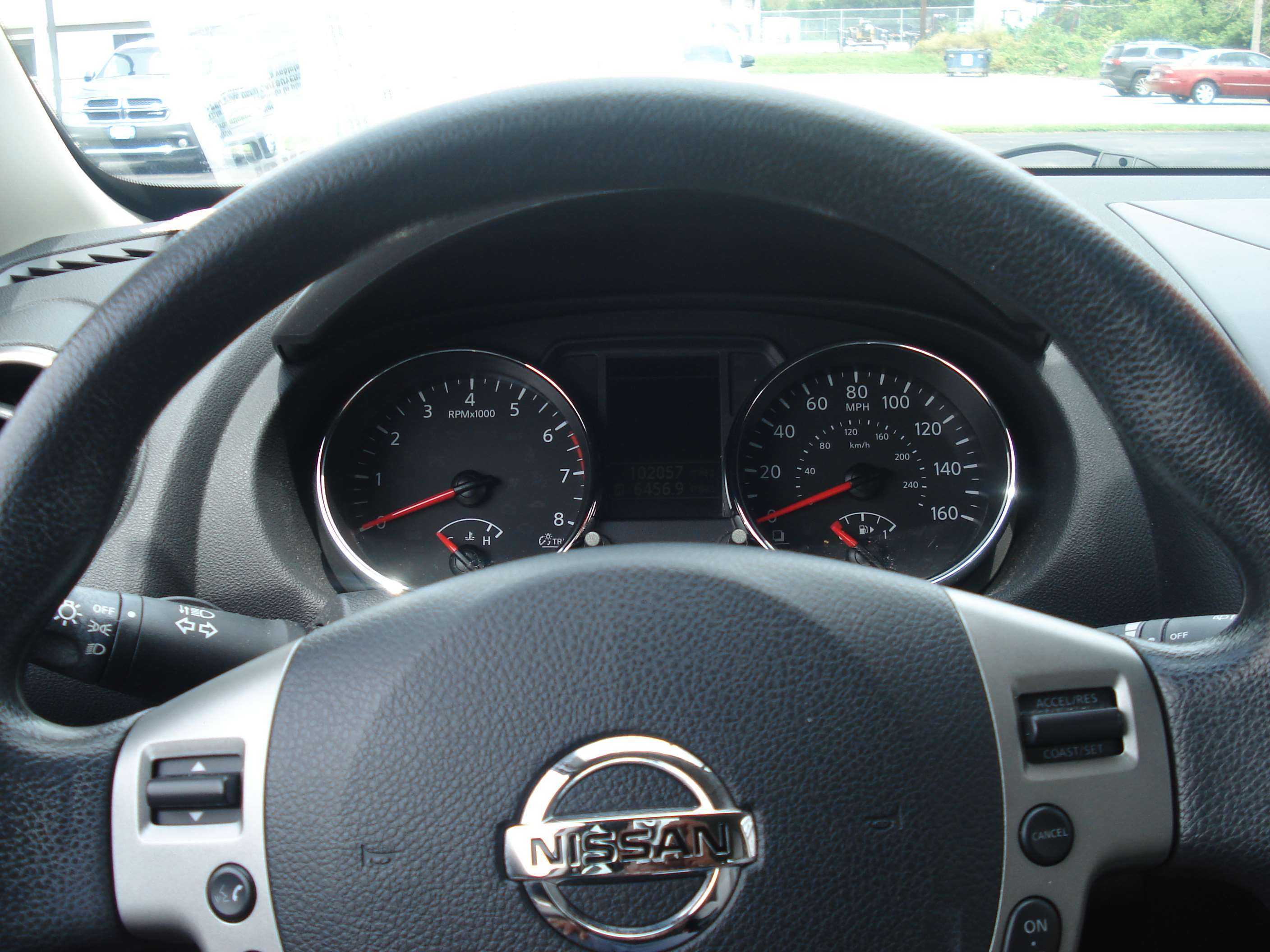 Nissan Rogue Select Image 13
