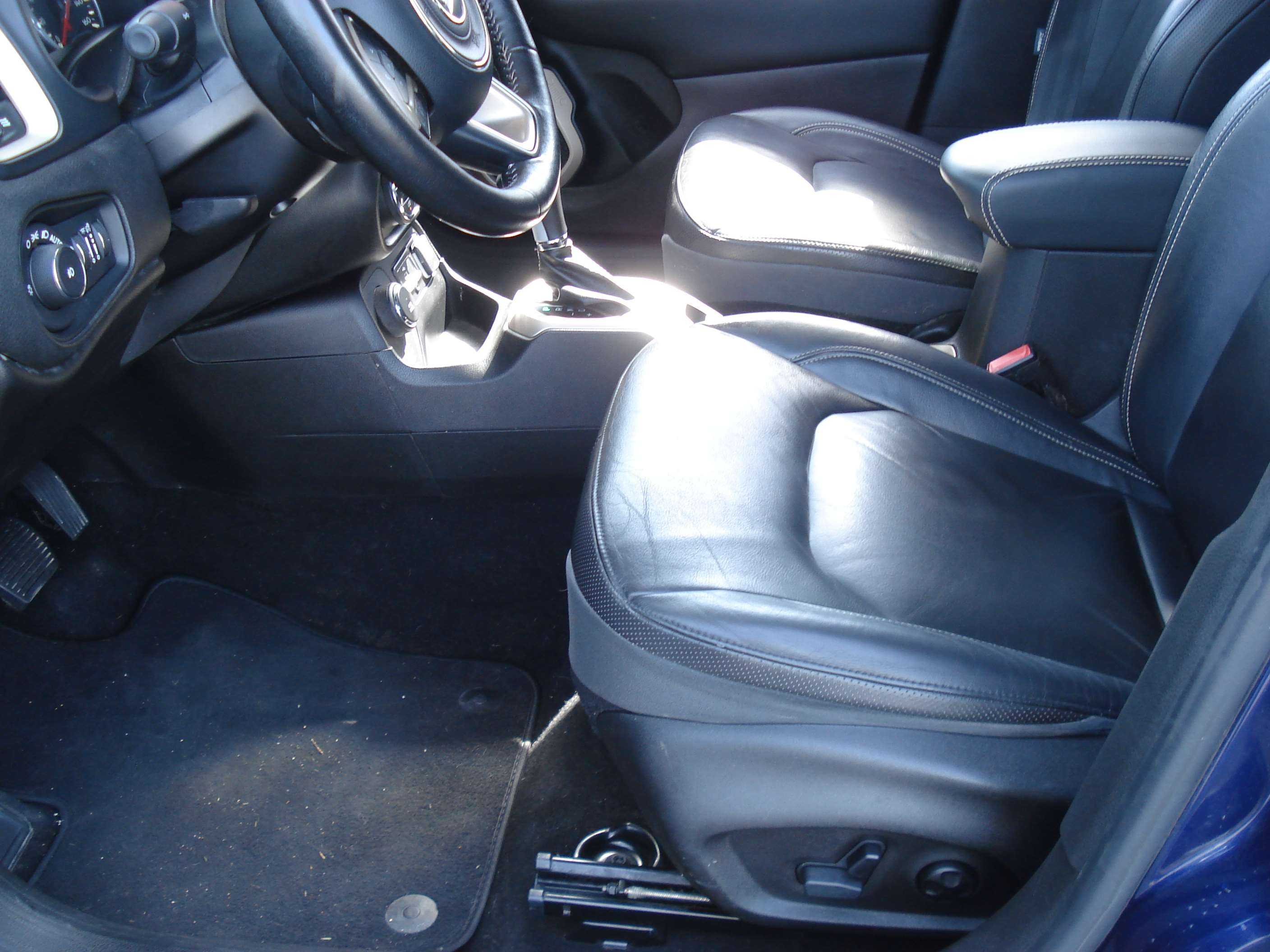 Jeep Renegade Image 14