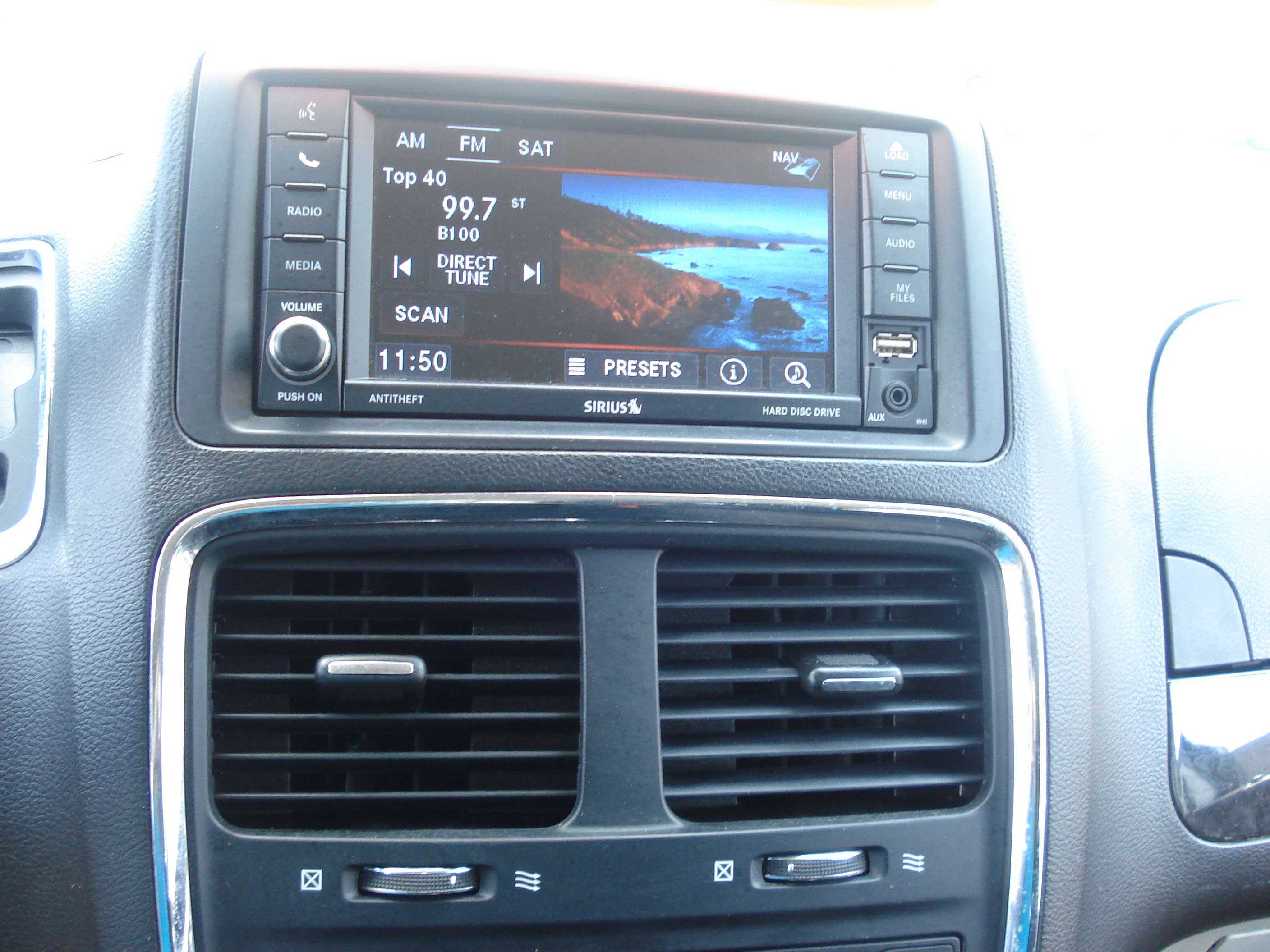 Dodge Grand Caravan Image 12
