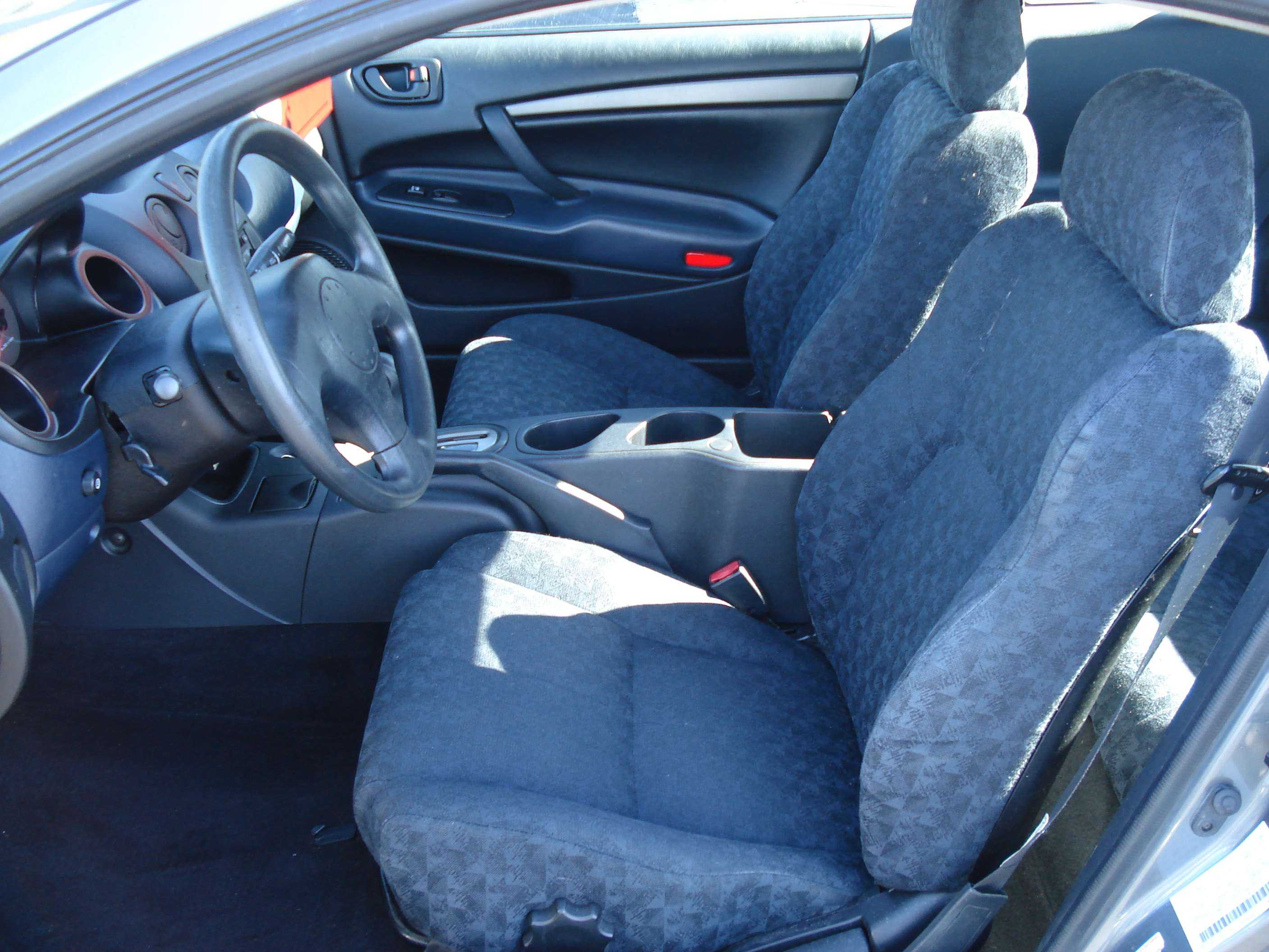 Mitsubishi Eclipse Image 11