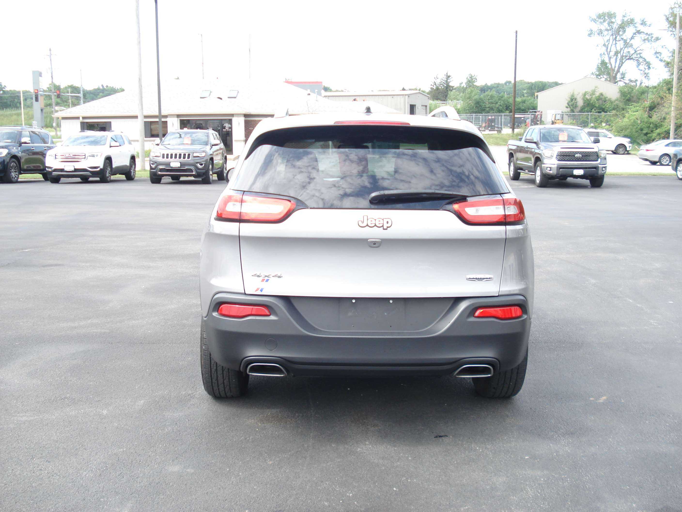 Jeep Cherokee Image 7