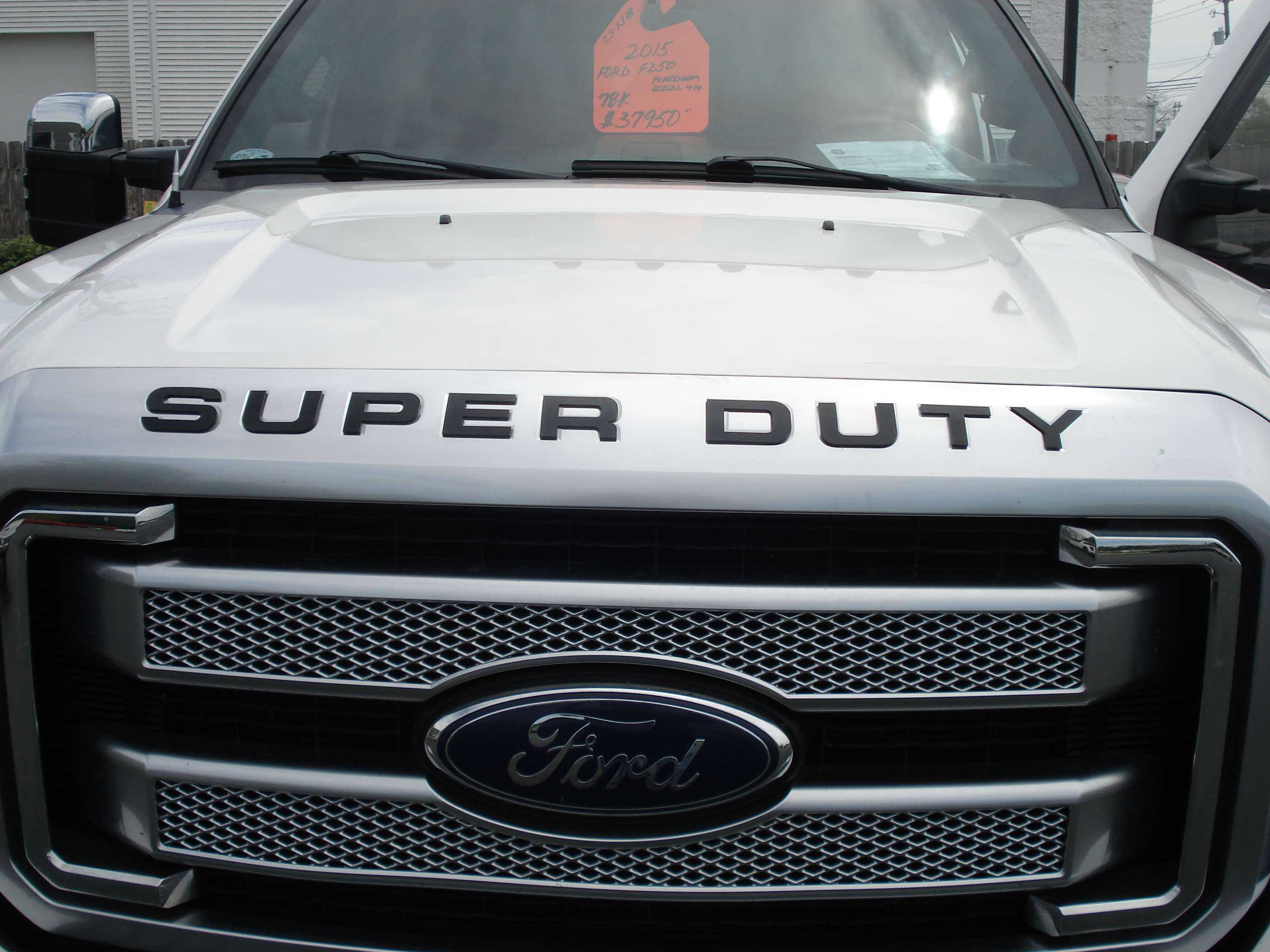 Ford F-250 Super Duty Image 4