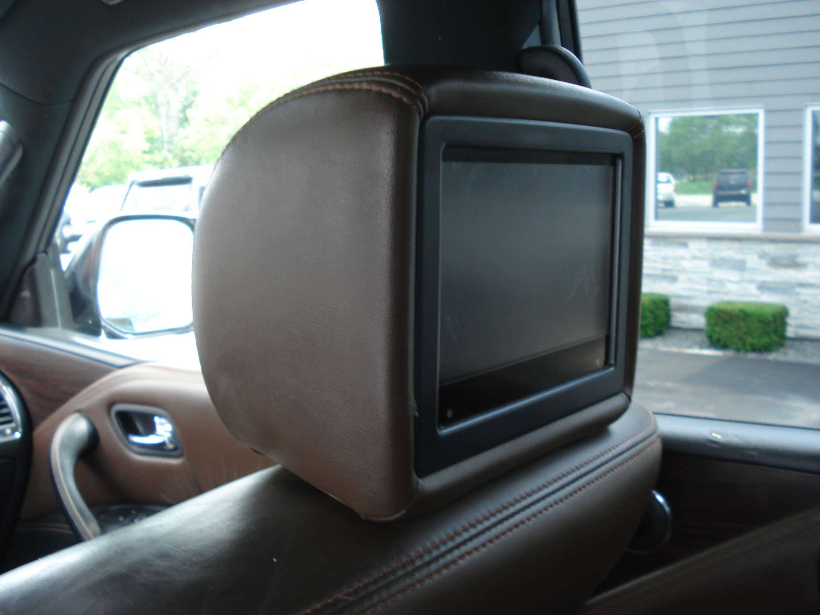 Nissan Armada Image 18
