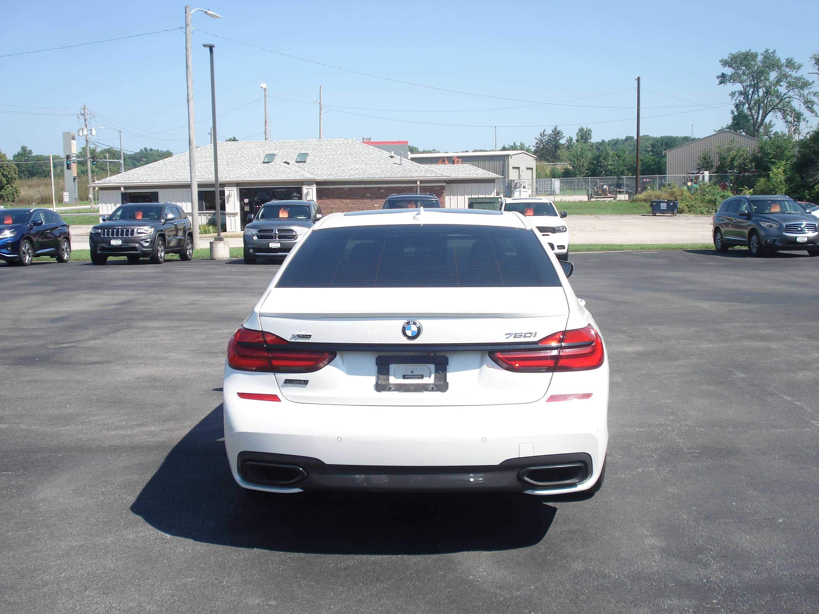 Bmw 7 Series Image 8
