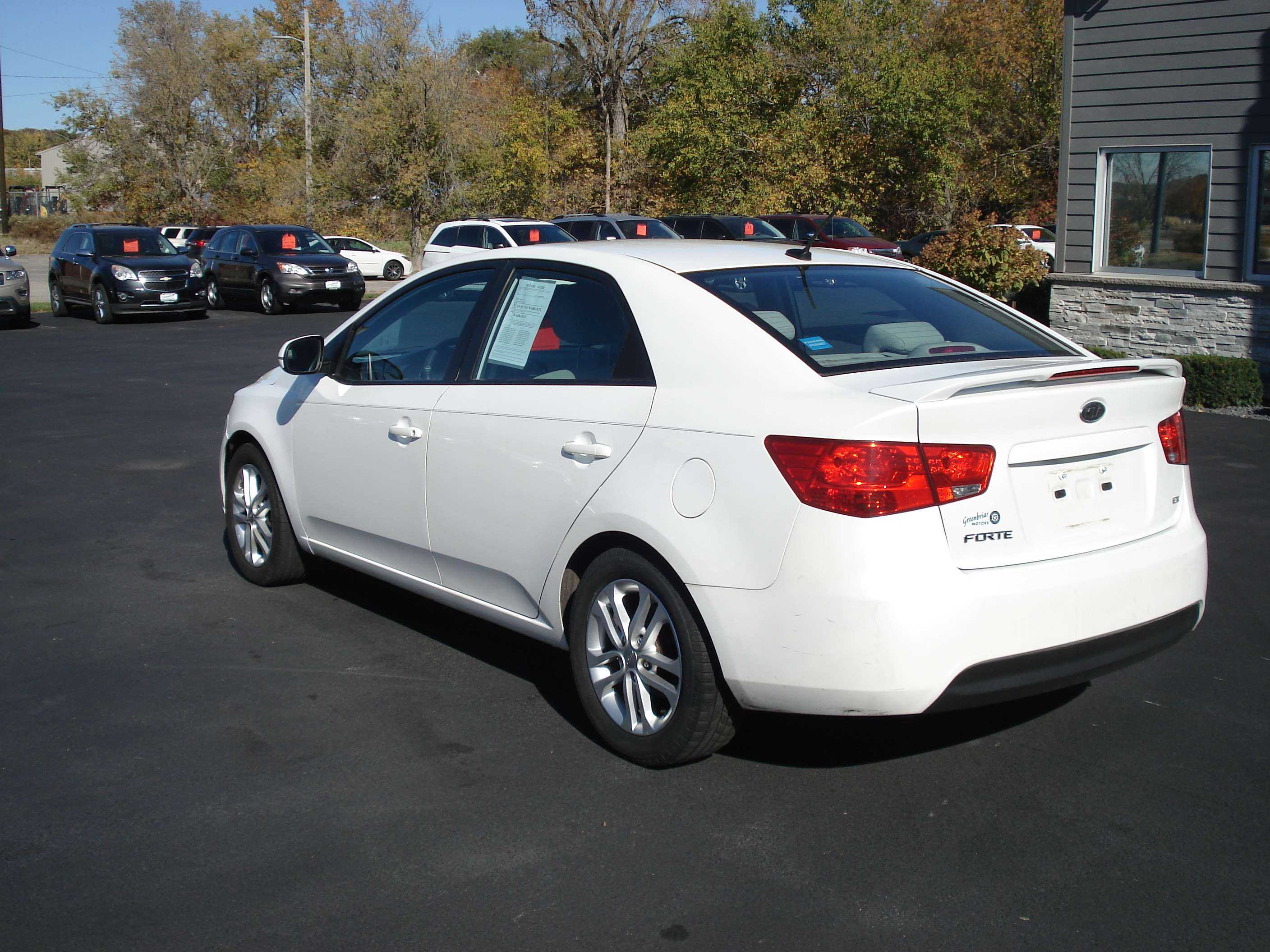 Kia Forte Image 8