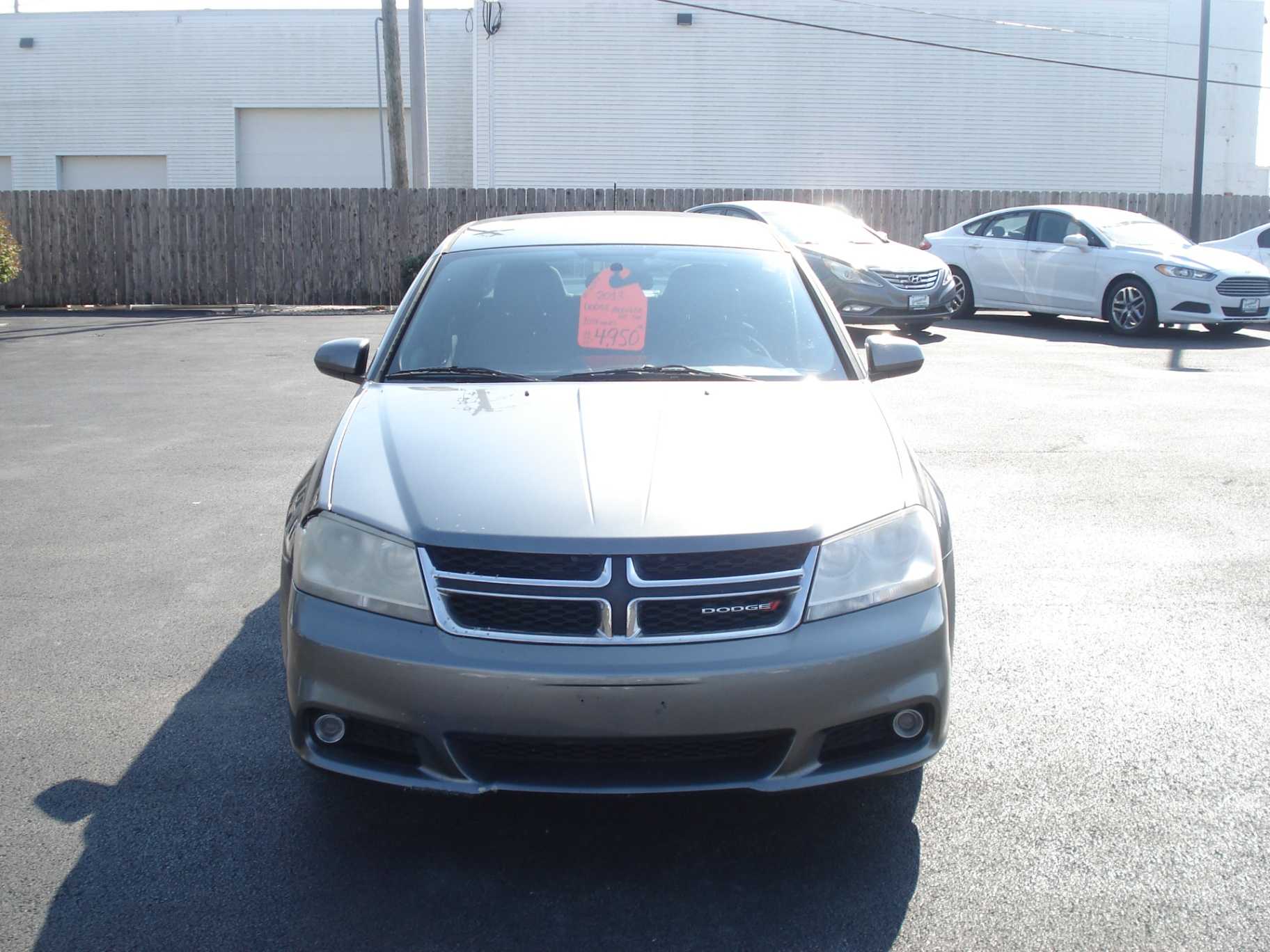 Dodge Avenger Image 2