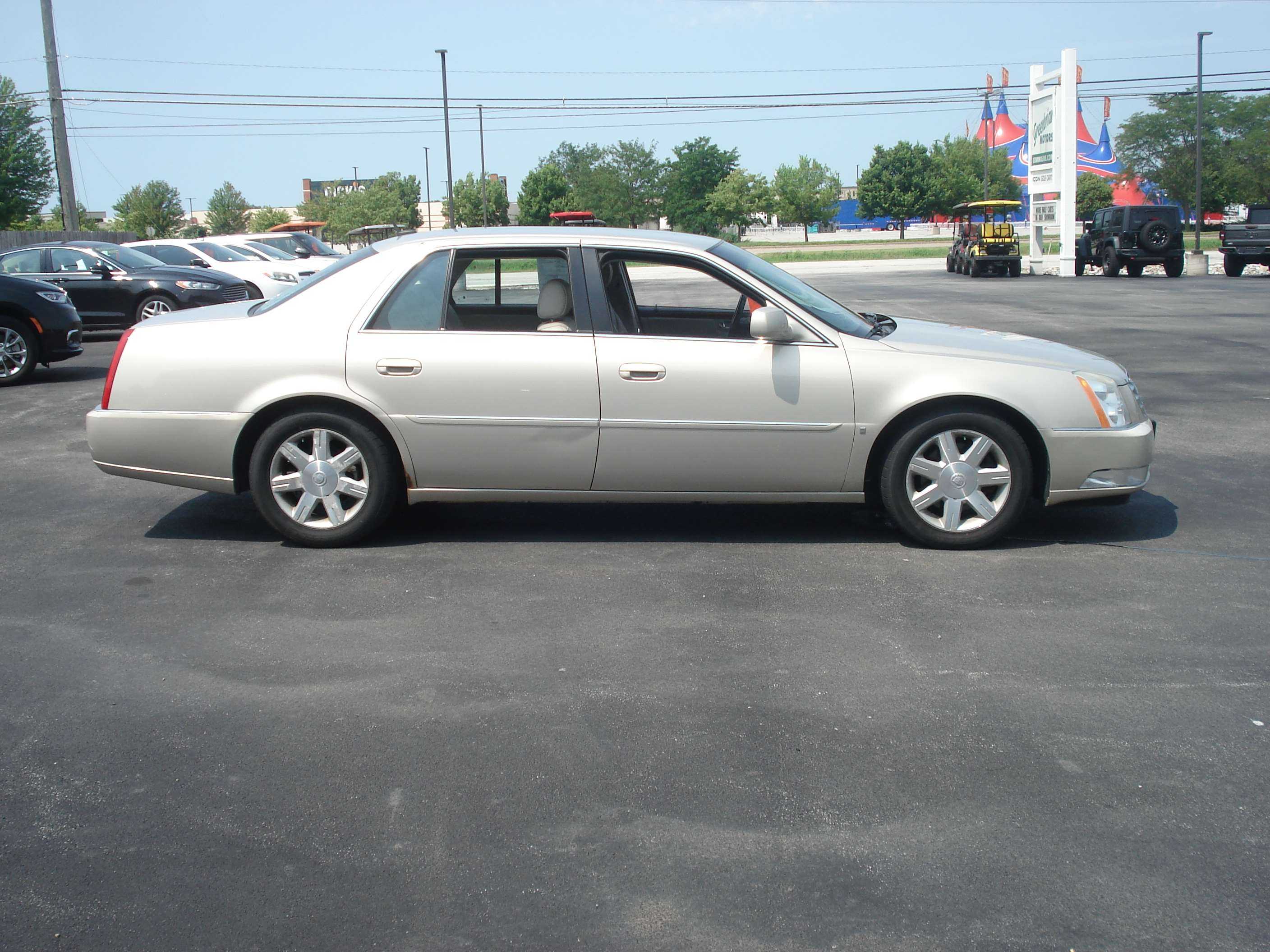 Cadillac Dts Image 5