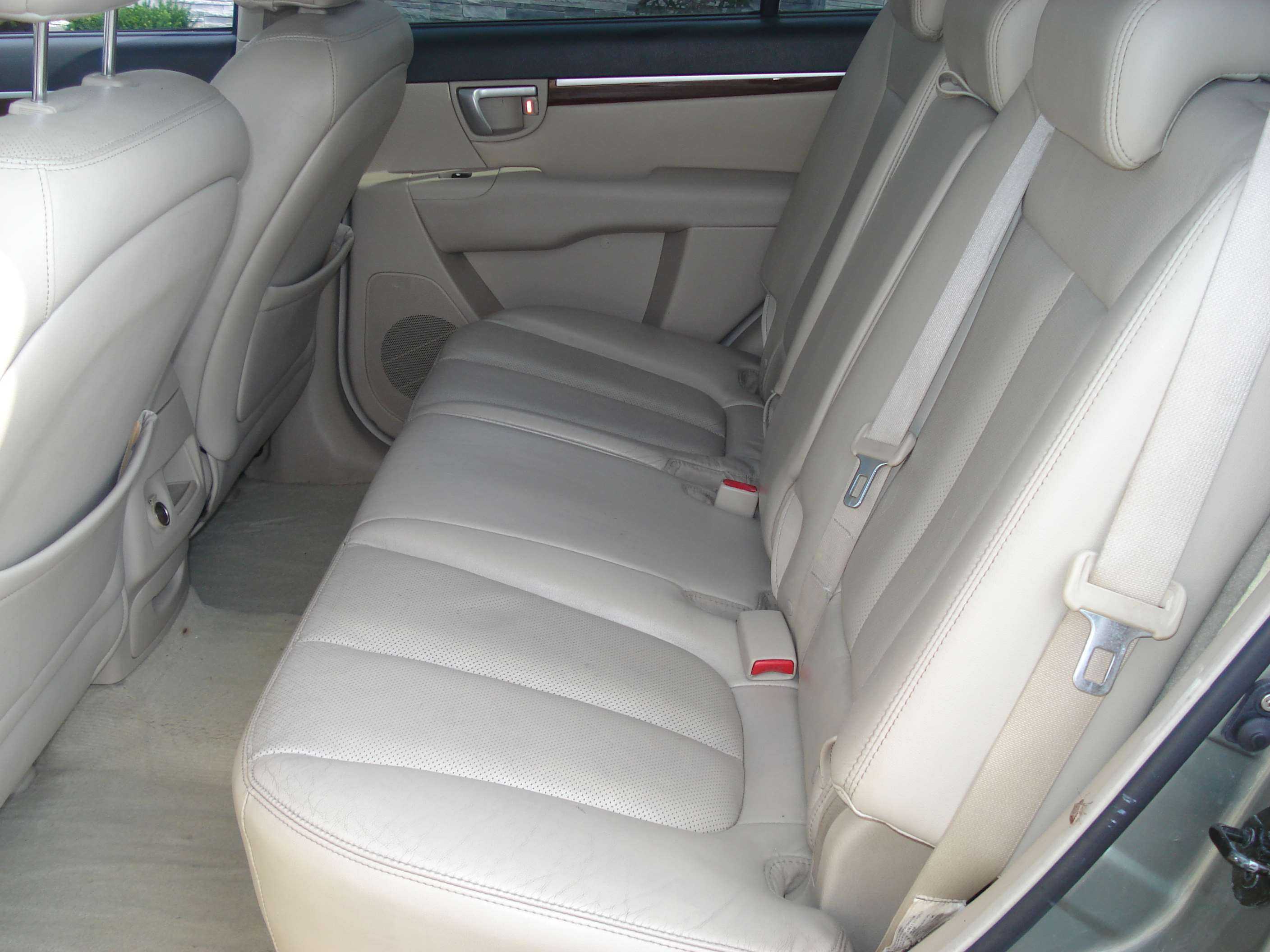 Hyundai Santa Fe Image 9