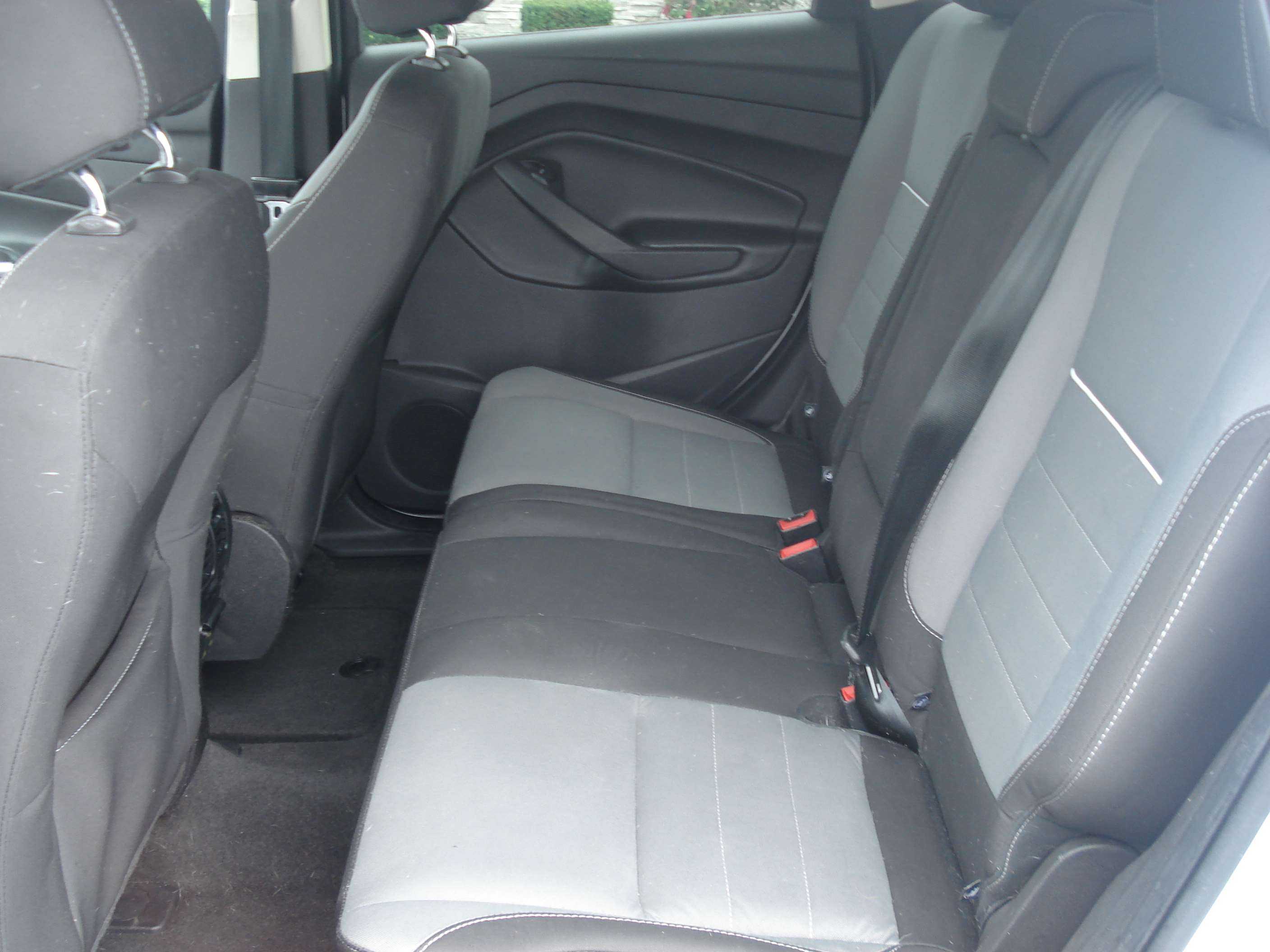 Ford Escape Image 12