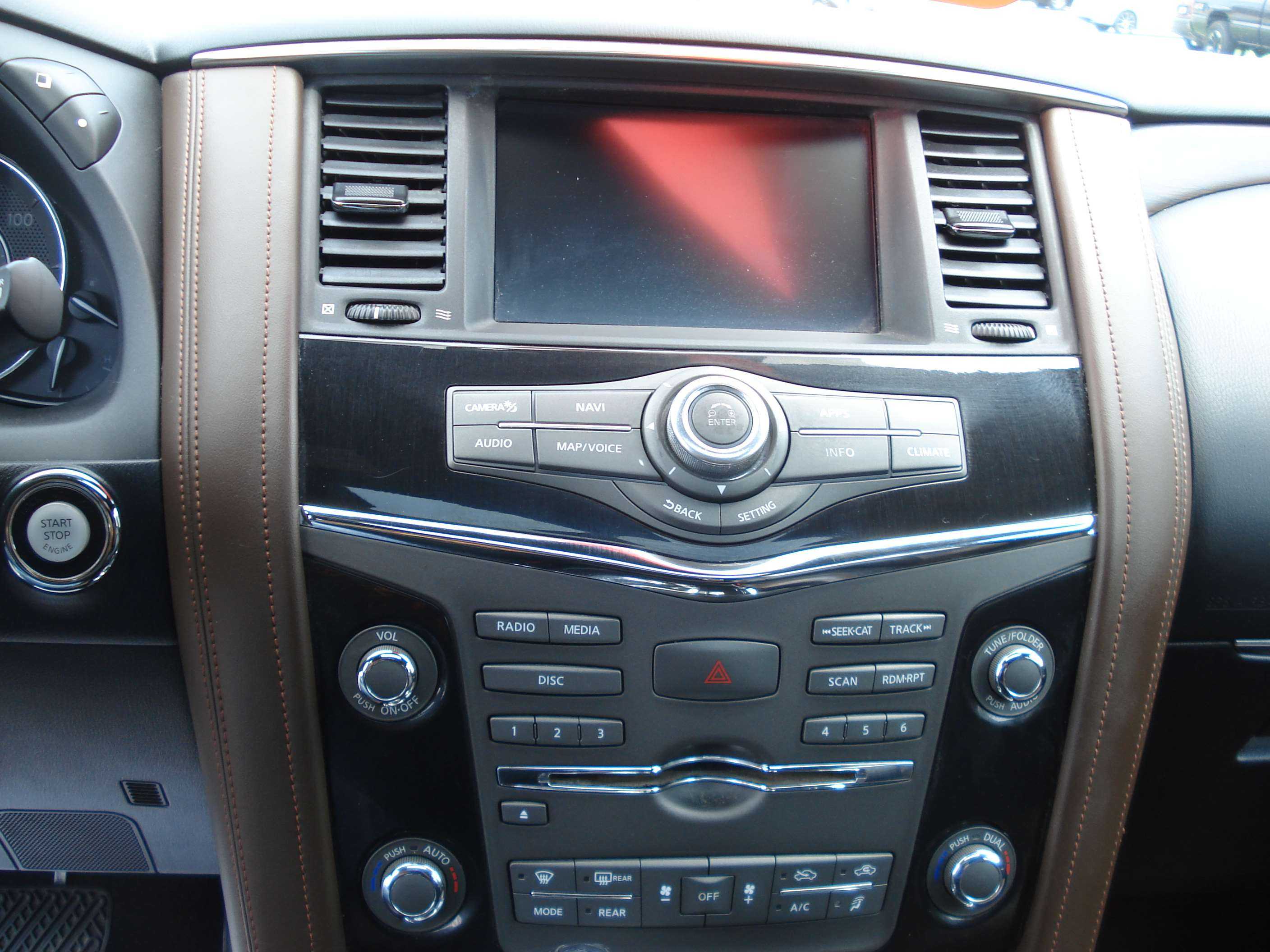 Nissan Armada Image 19
