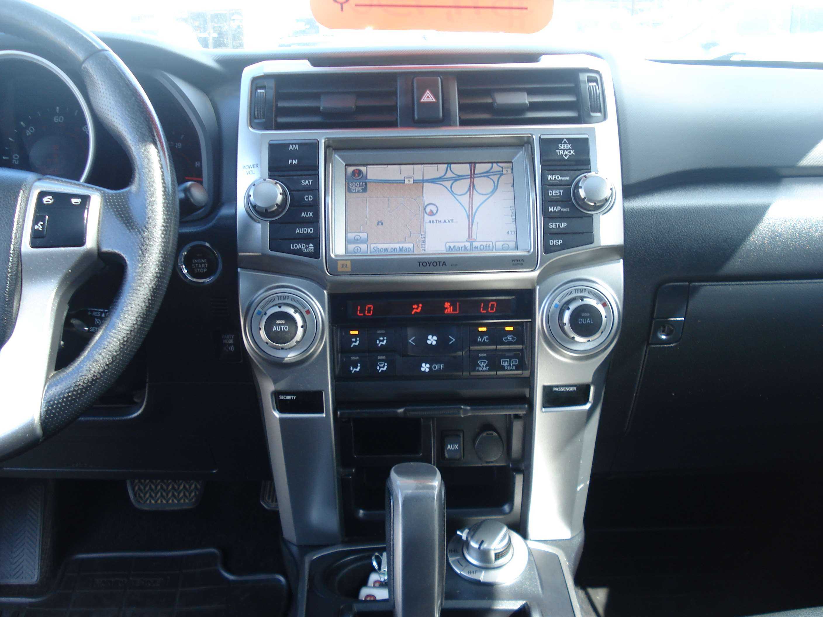 Toyota 4runner Image 14