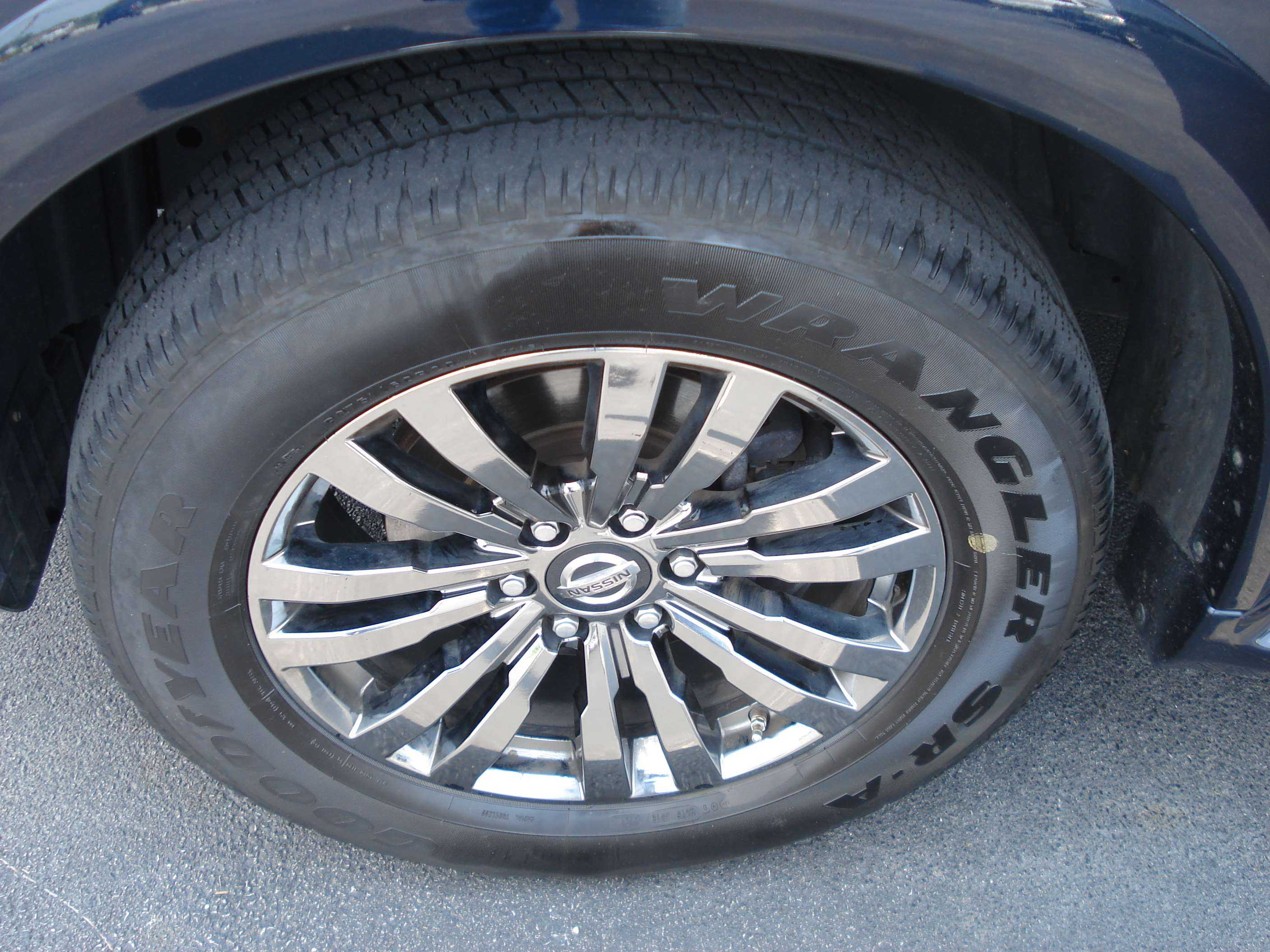 Nissan Armada Image 10