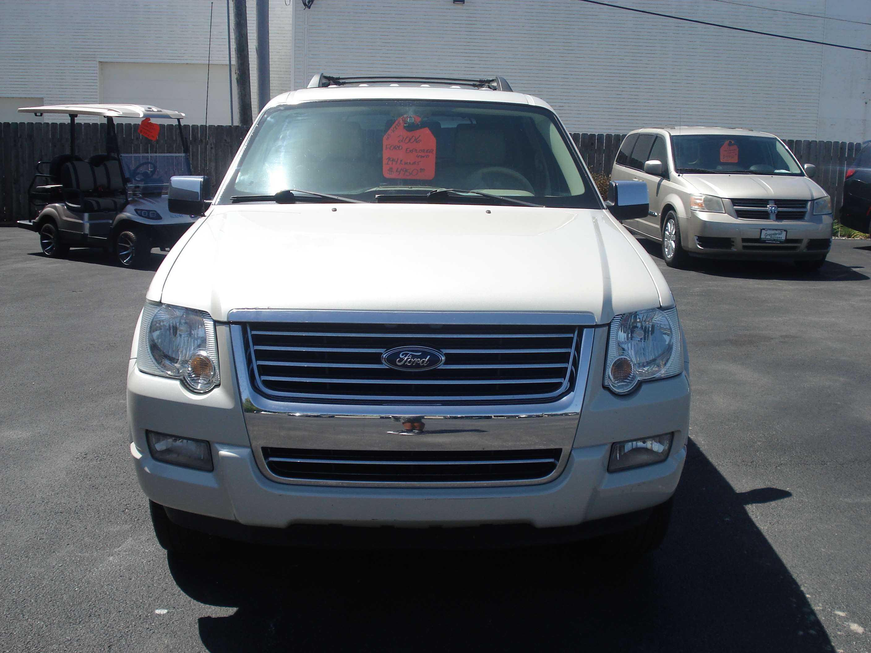 Ford Explorer Image 3