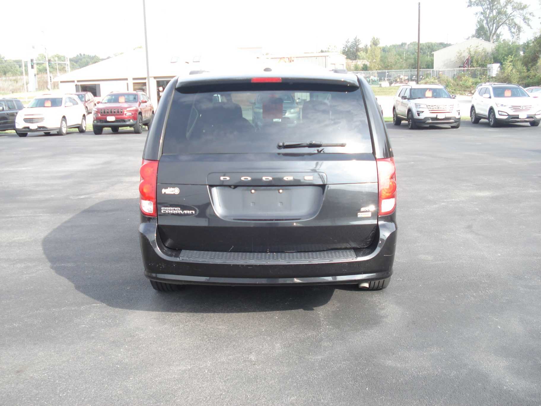 Dodge Grand Caravan Image 3