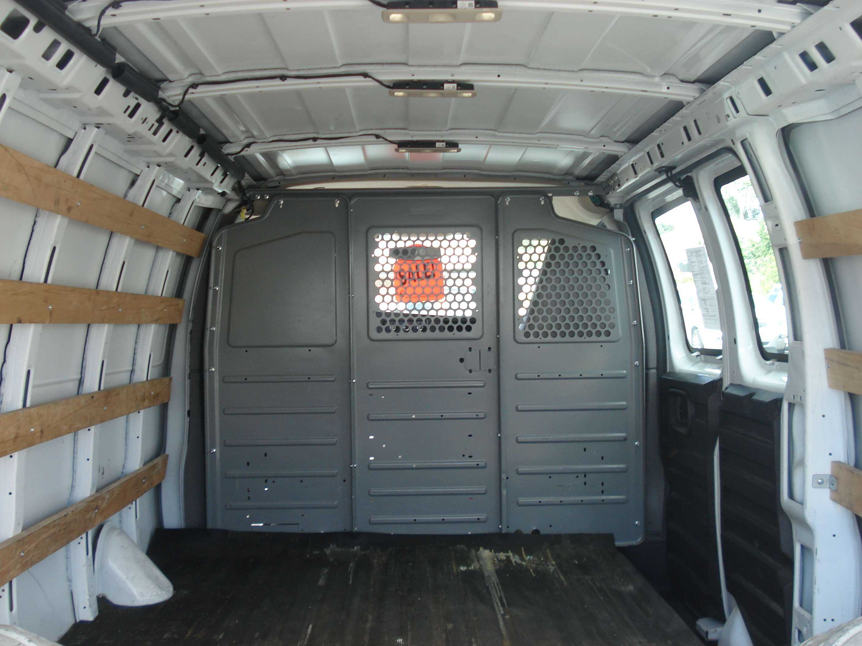 Gmc Savana Image 11