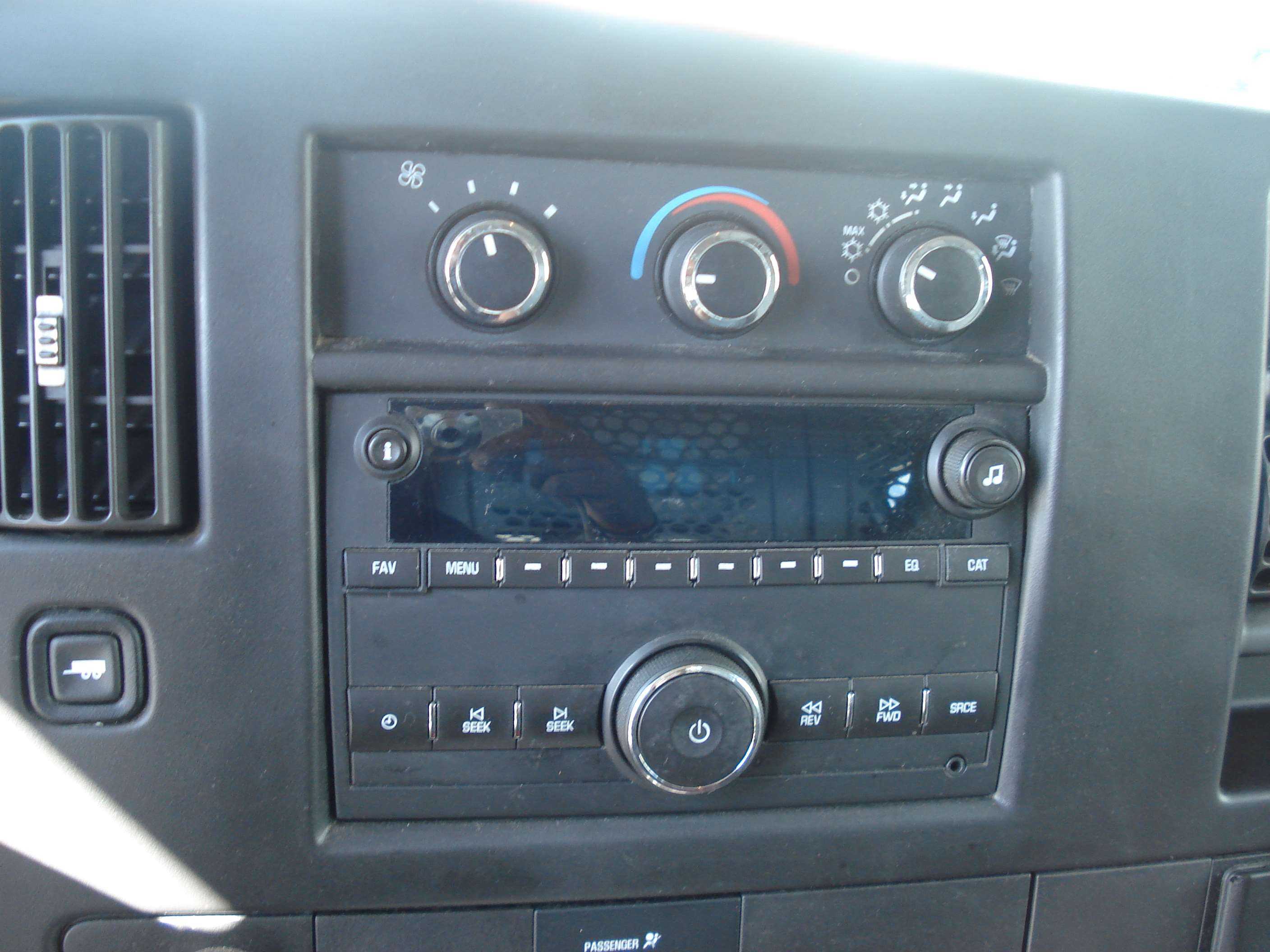 Gmc Savana Image 12