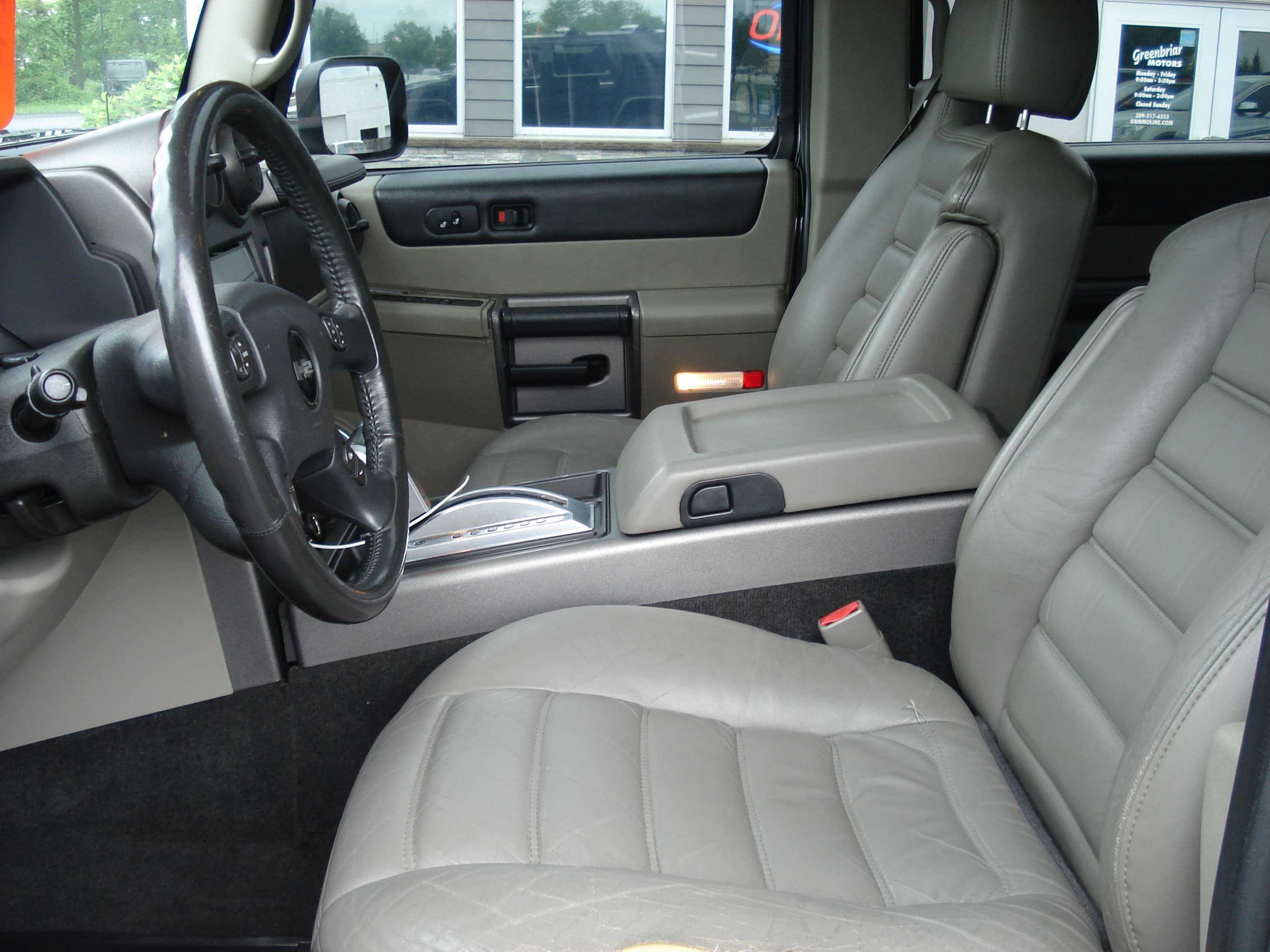 Hummer H2 Image 11