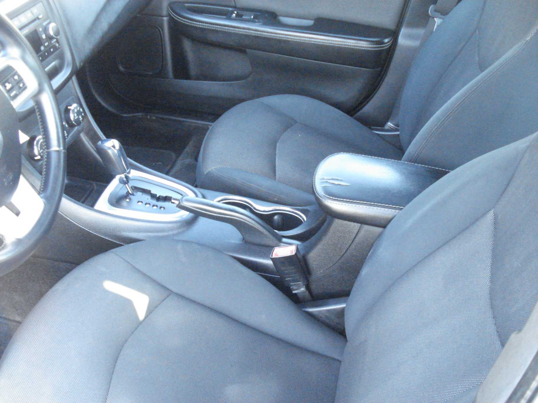 Dodge Avenger Image 8