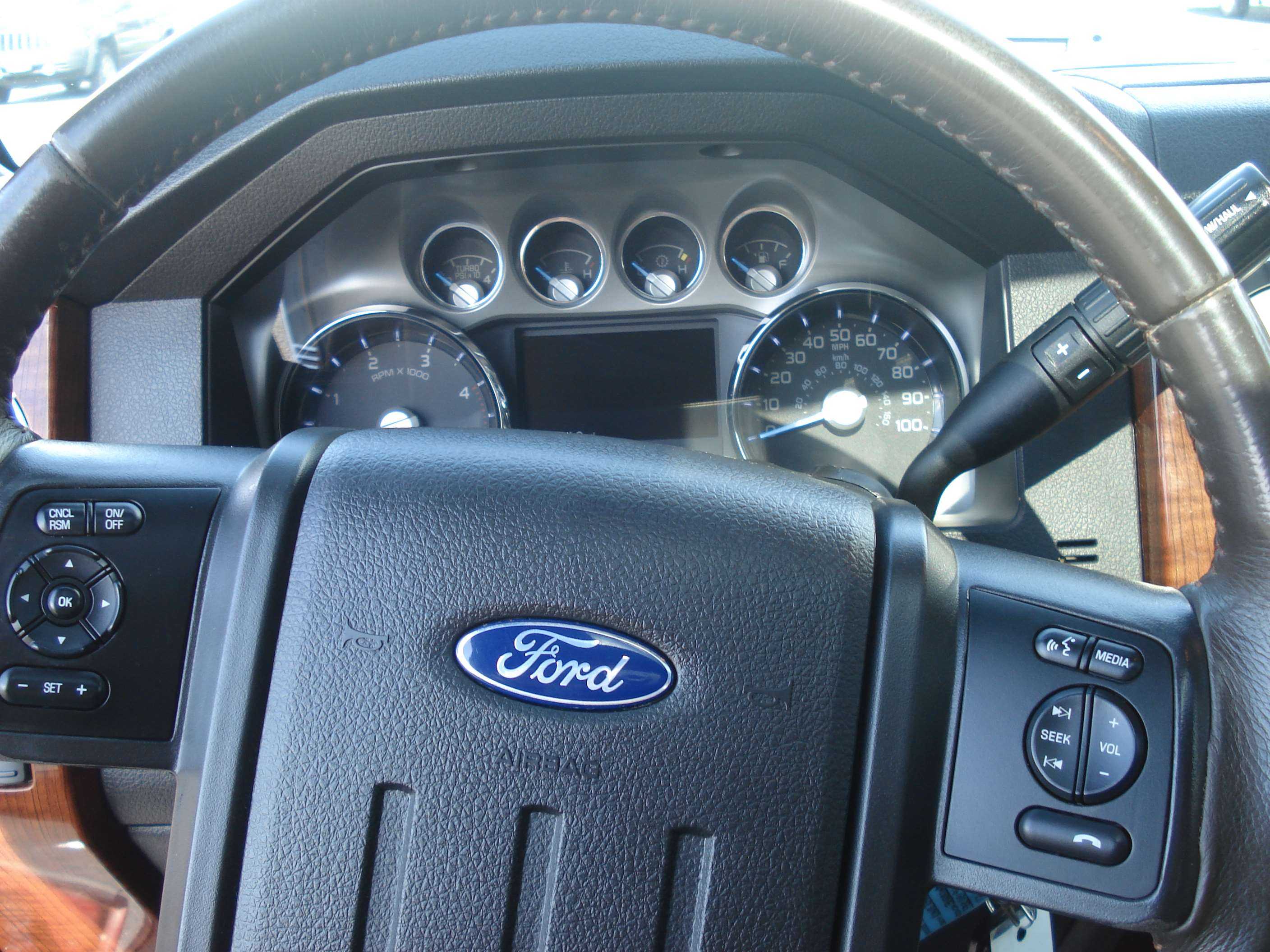 Ford F-250 Super Duty Image 16